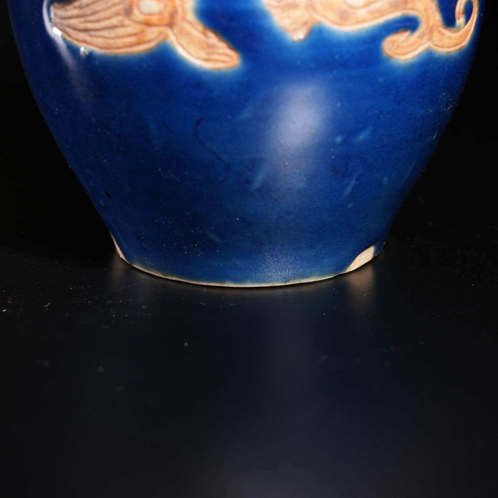 A BLUE-GLAZED DRAGON-PATTERN JAR - 7