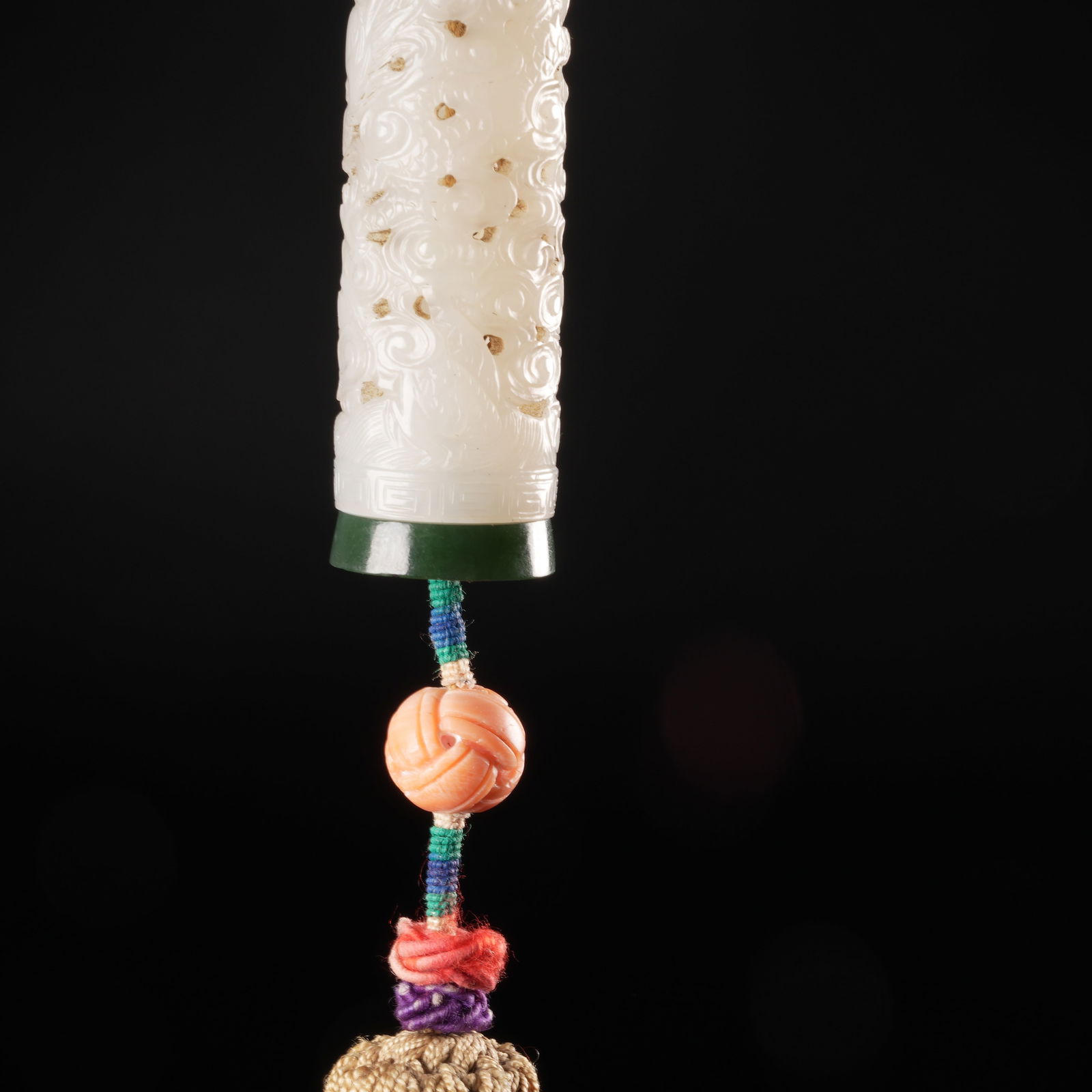 A HETIAN JADE CLOUD-AND-DRAGON PATTERNED SACHET - 3