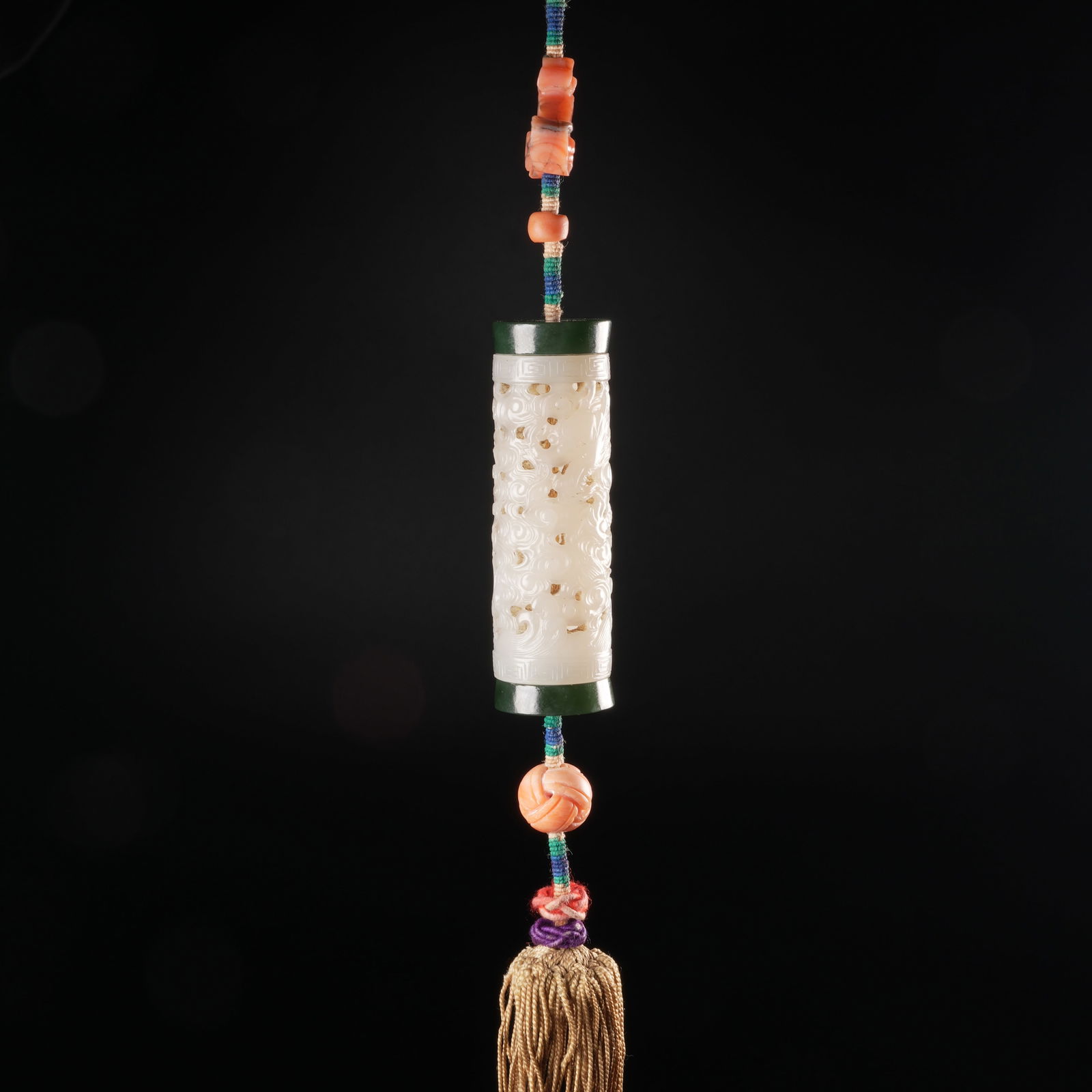 A HETIAN JADE CLOUD-AND-DRAGON PATTERNED SACHET - 4