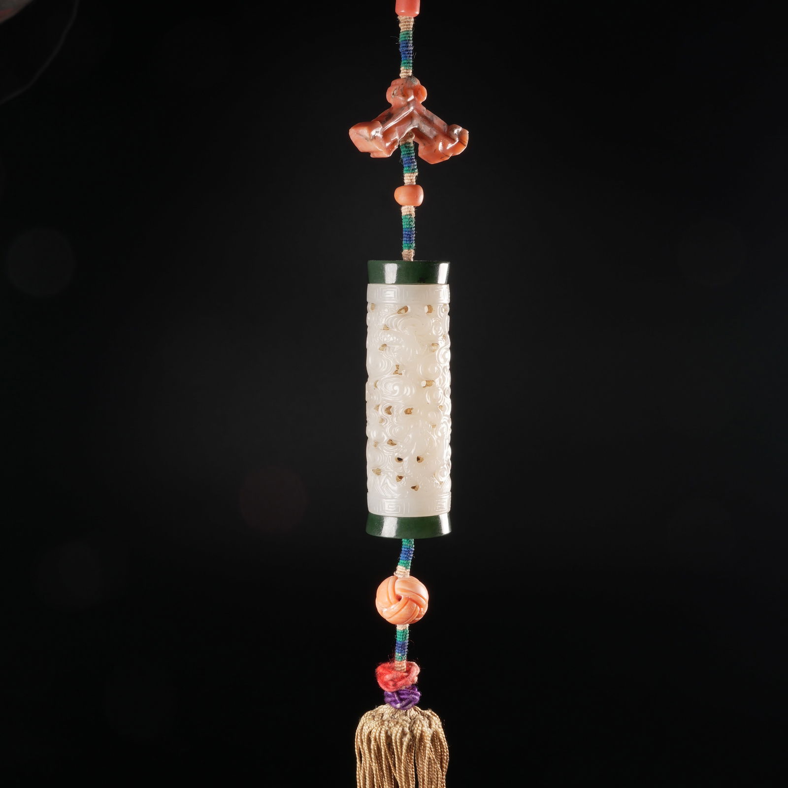 A HETIAN JADE CLOUD-AND-DRAGON PATTERNED SACHET - 6