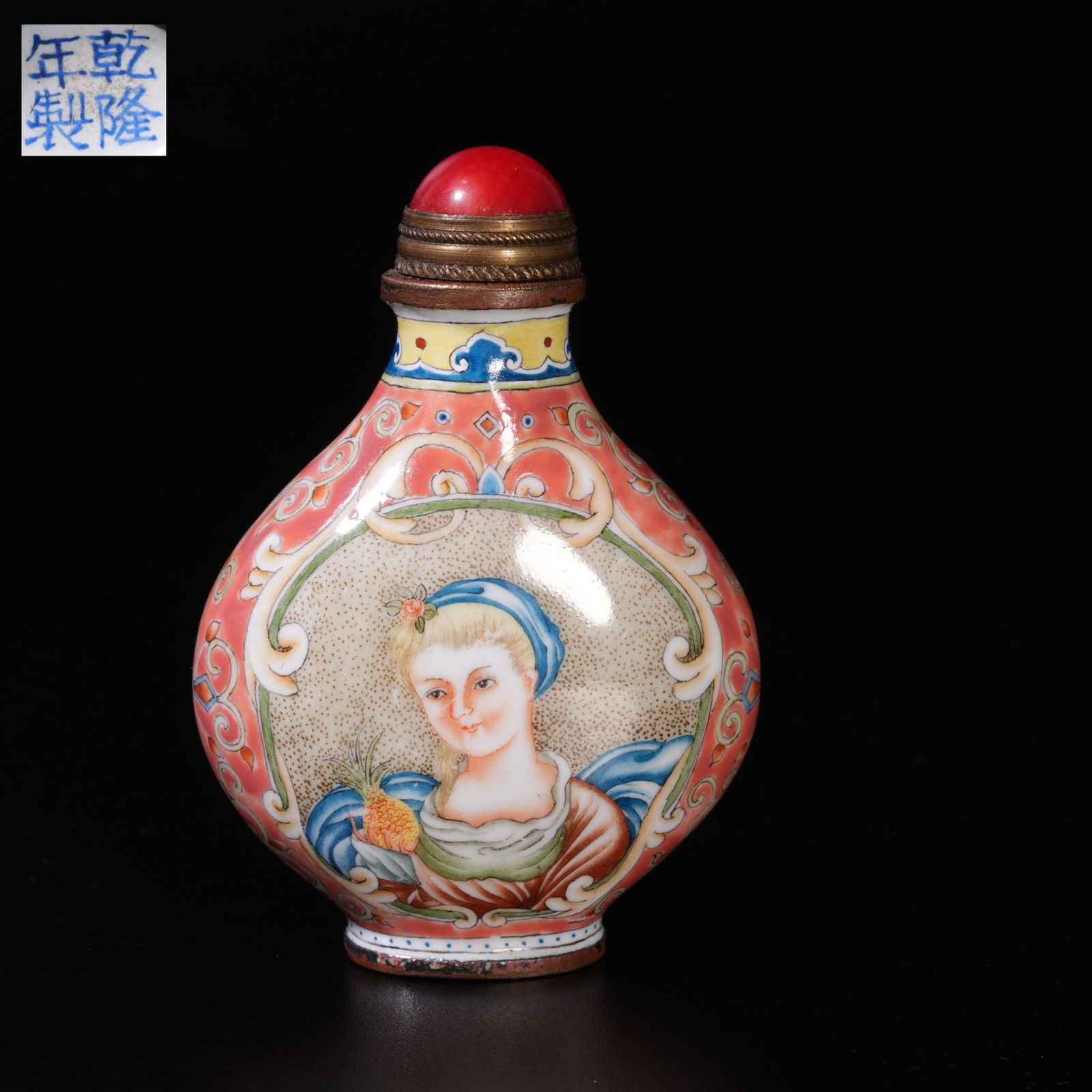 A FOREIGN-EXPORT FAMILLE ROSE FIGURE SNUFF BOTTLE: Foreign-Export Famille Rose Figure Snuff Bottle