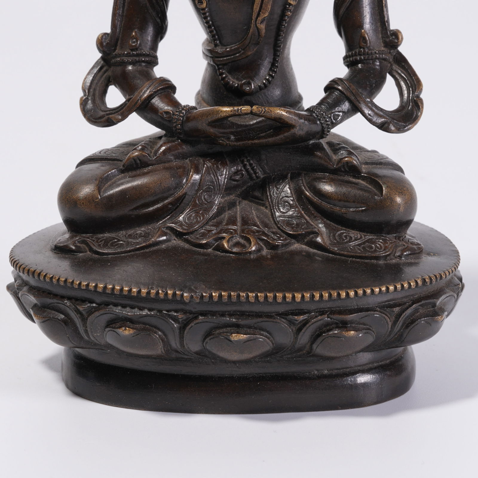 A BRONZE BUDDHA STATUE - 3