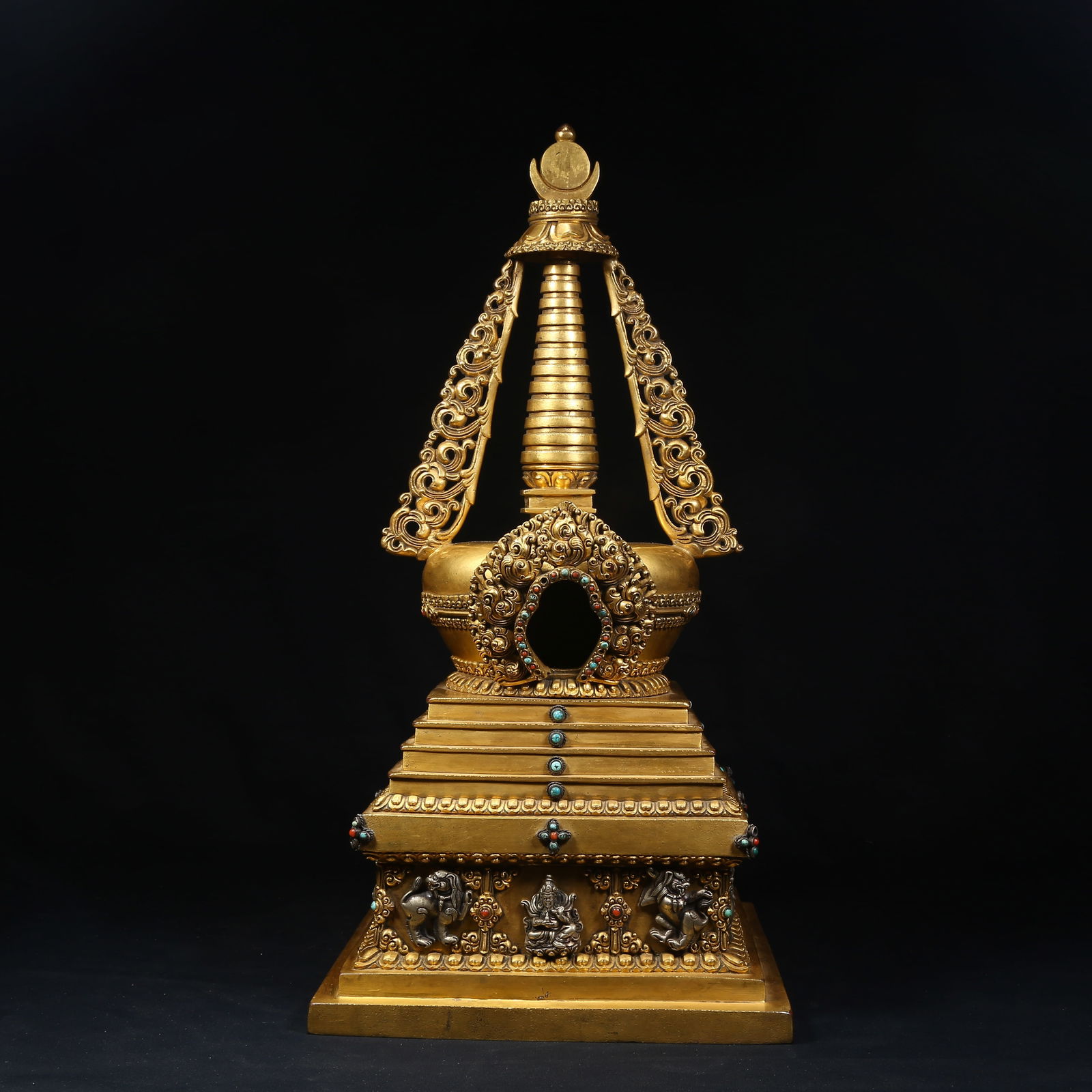 A GILT BRONZE STUPA: Gilt Bronze Stupa
