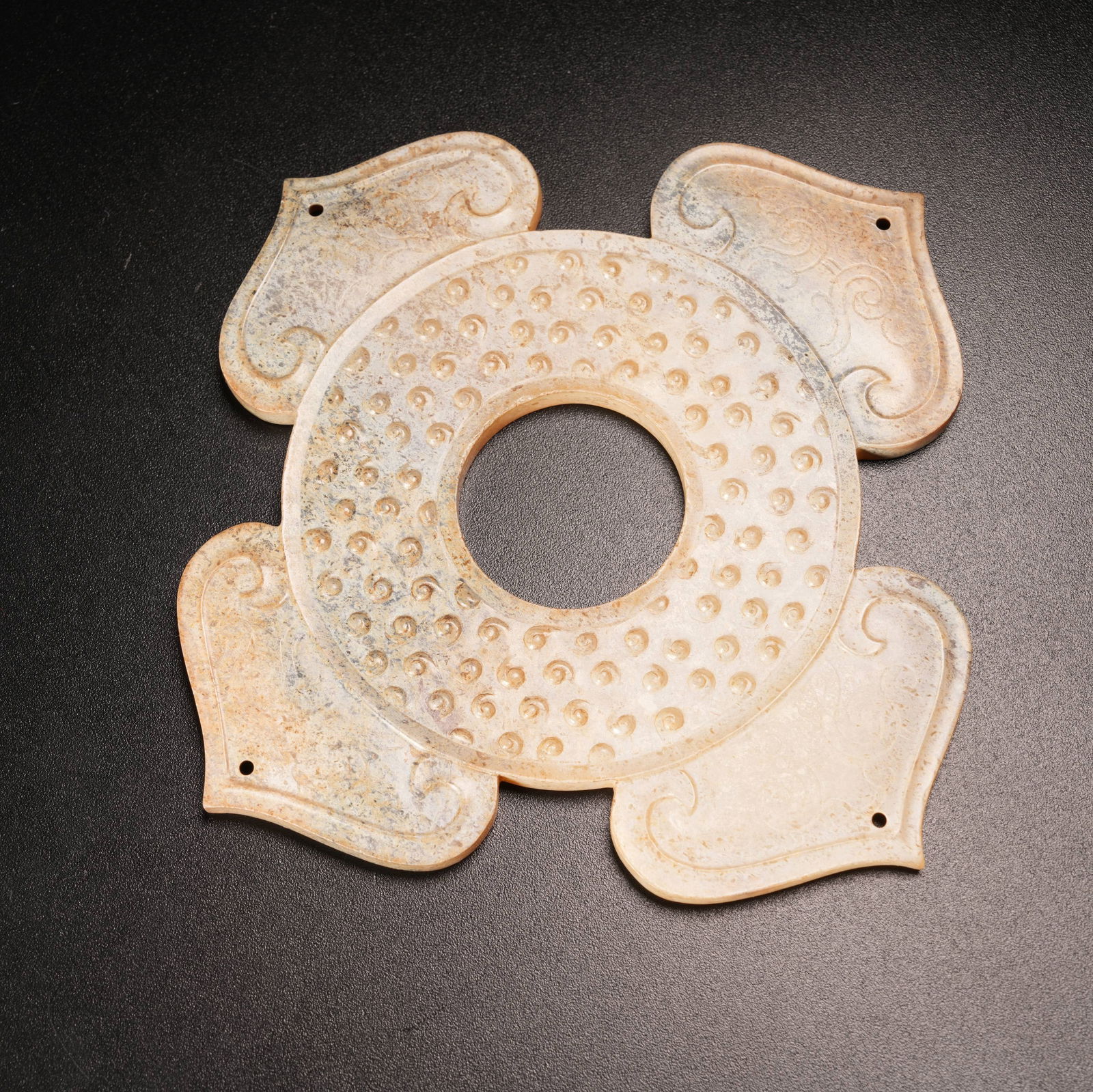 A EXPANDED-RIM BI DISK IN ARCHAIC JADE: Expanded-Rim Bi Disk in Archaic Jade