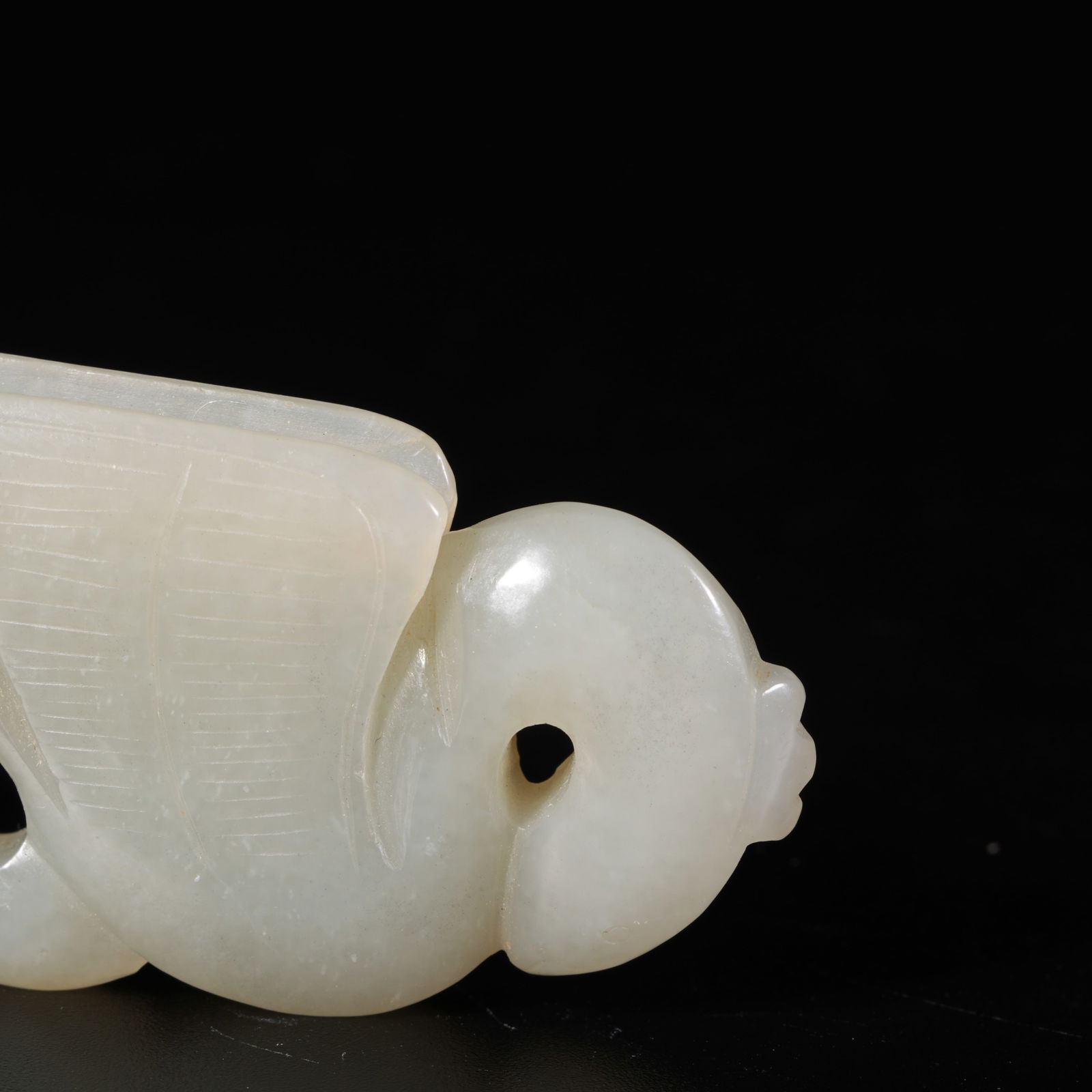 A HETIAN JADE BEAST-PATTERN PENDANT - 2