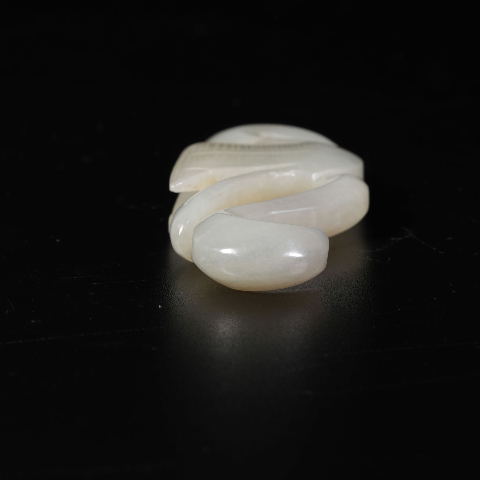 A HETIAN JADE BEAST-PATTERN PENDANT - 6