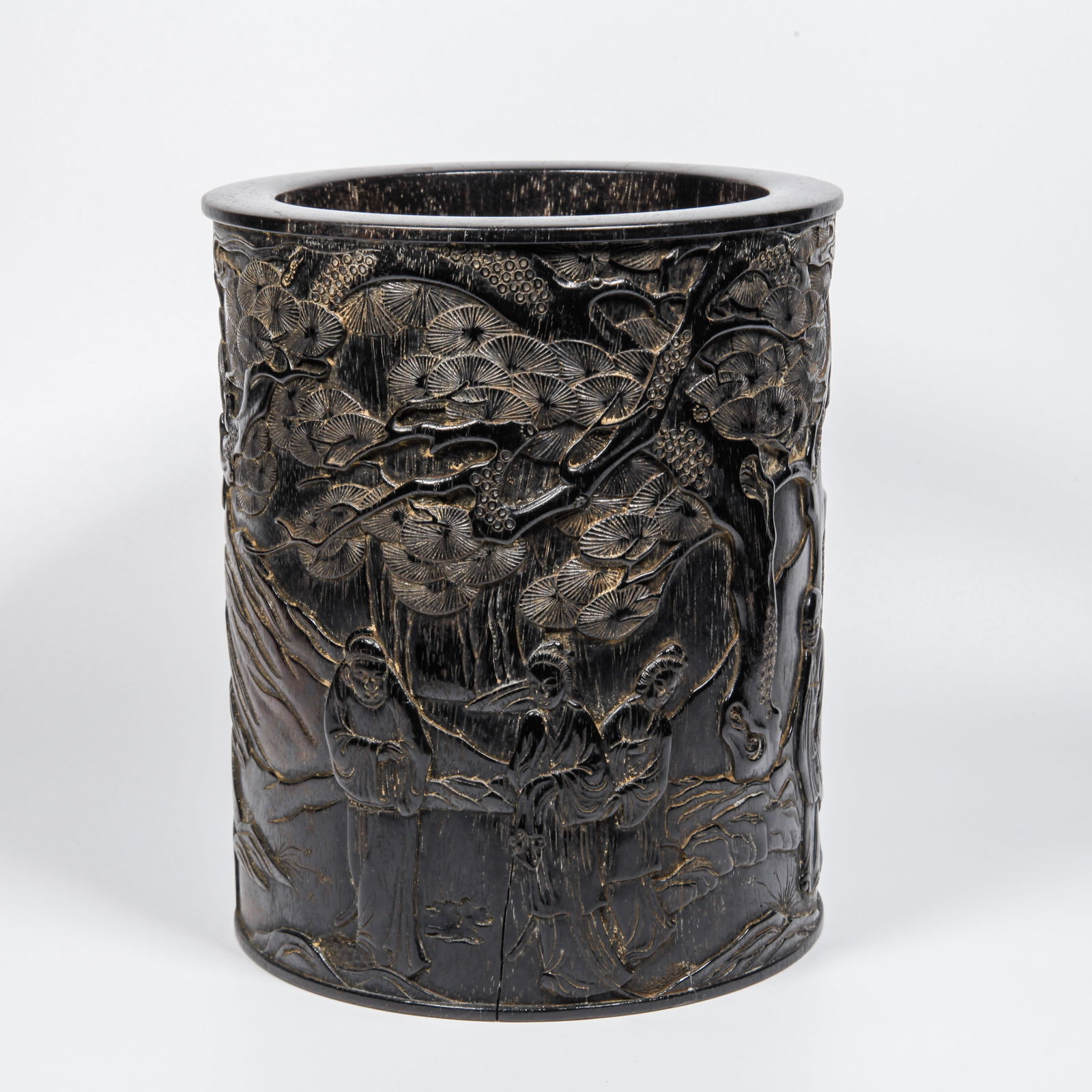 A ZITAN WOOD CARVED FIGURATIVE STORY PATTERN BRUSH HOLDER: Zitan Wood Carved Figurative Story Pattern Brush Holder