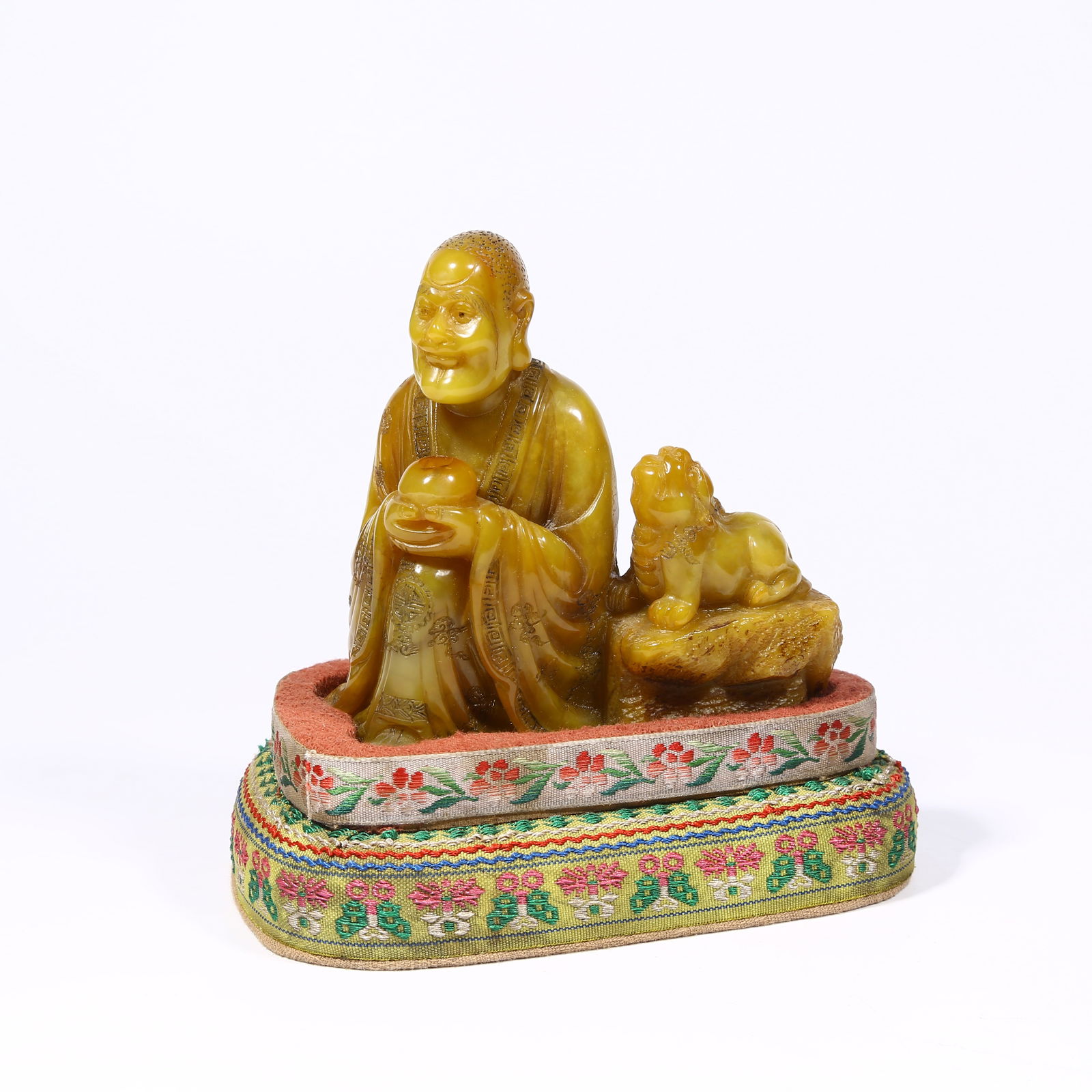 A SHOUSHAN STONE ARHAT FIGURINE: Shoushan stone Arhat figurine