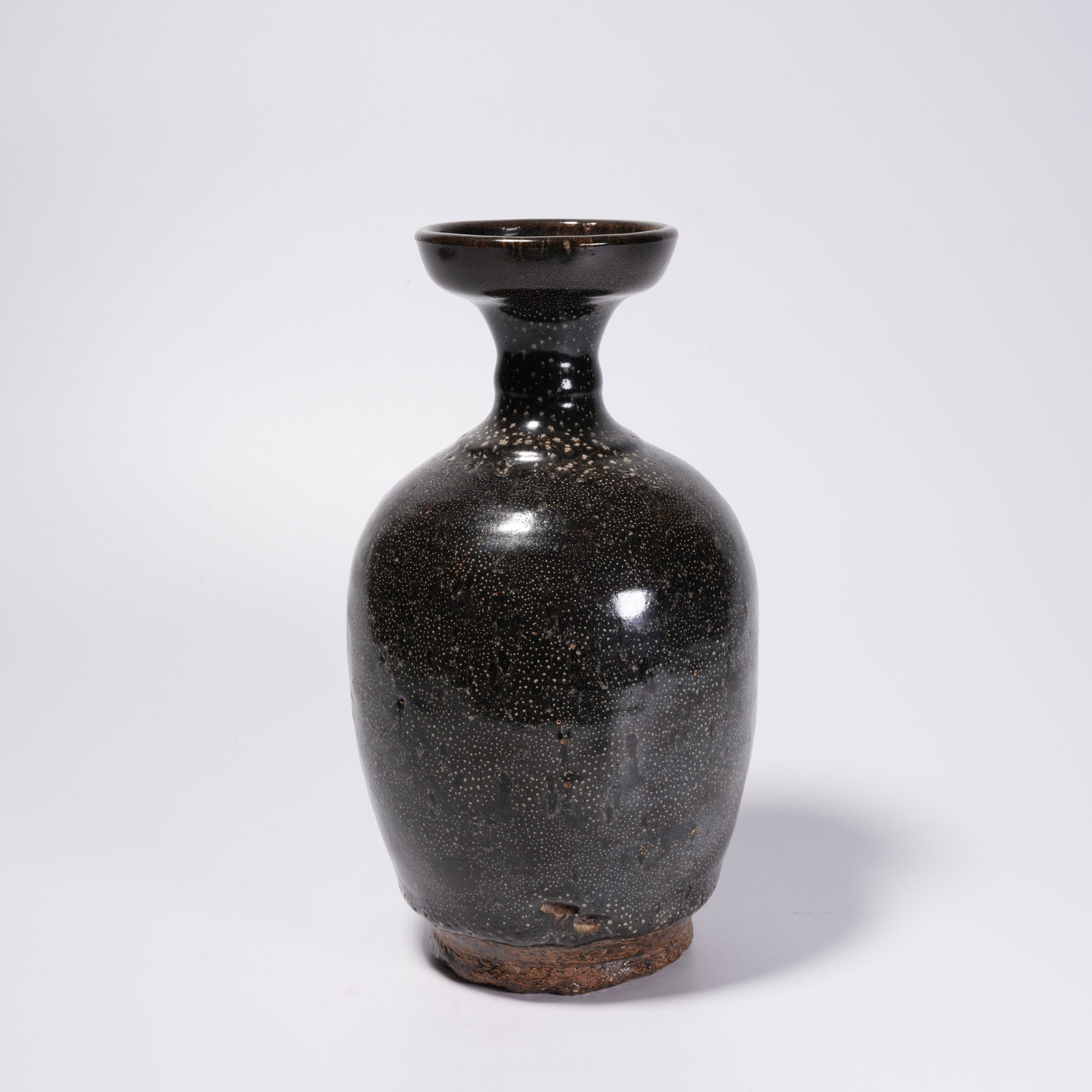 A JIZHOU KILN APPRECIATION VASE (1 of 10)