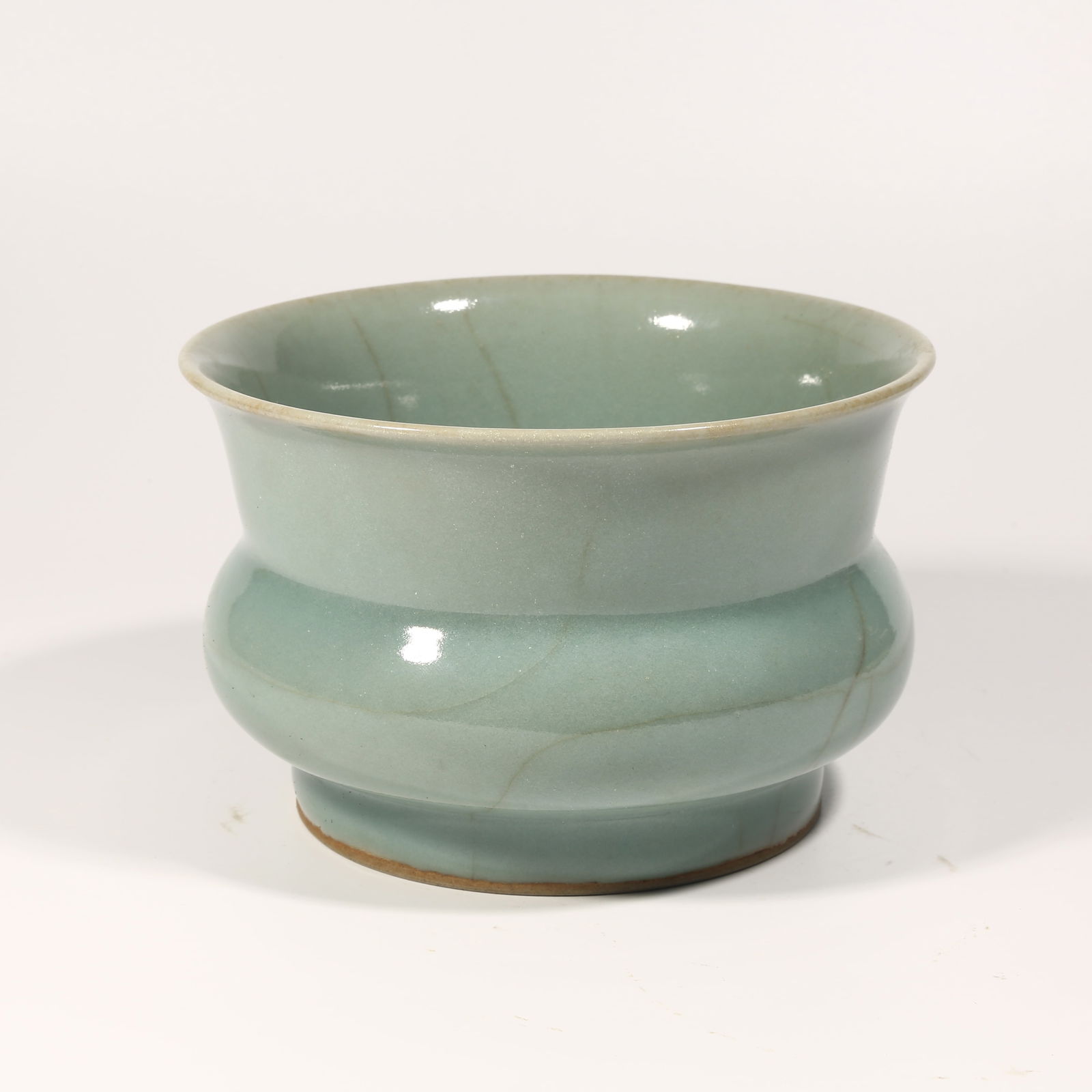 A LONGQUAN KILN WASTE BOWL (1 of 9)