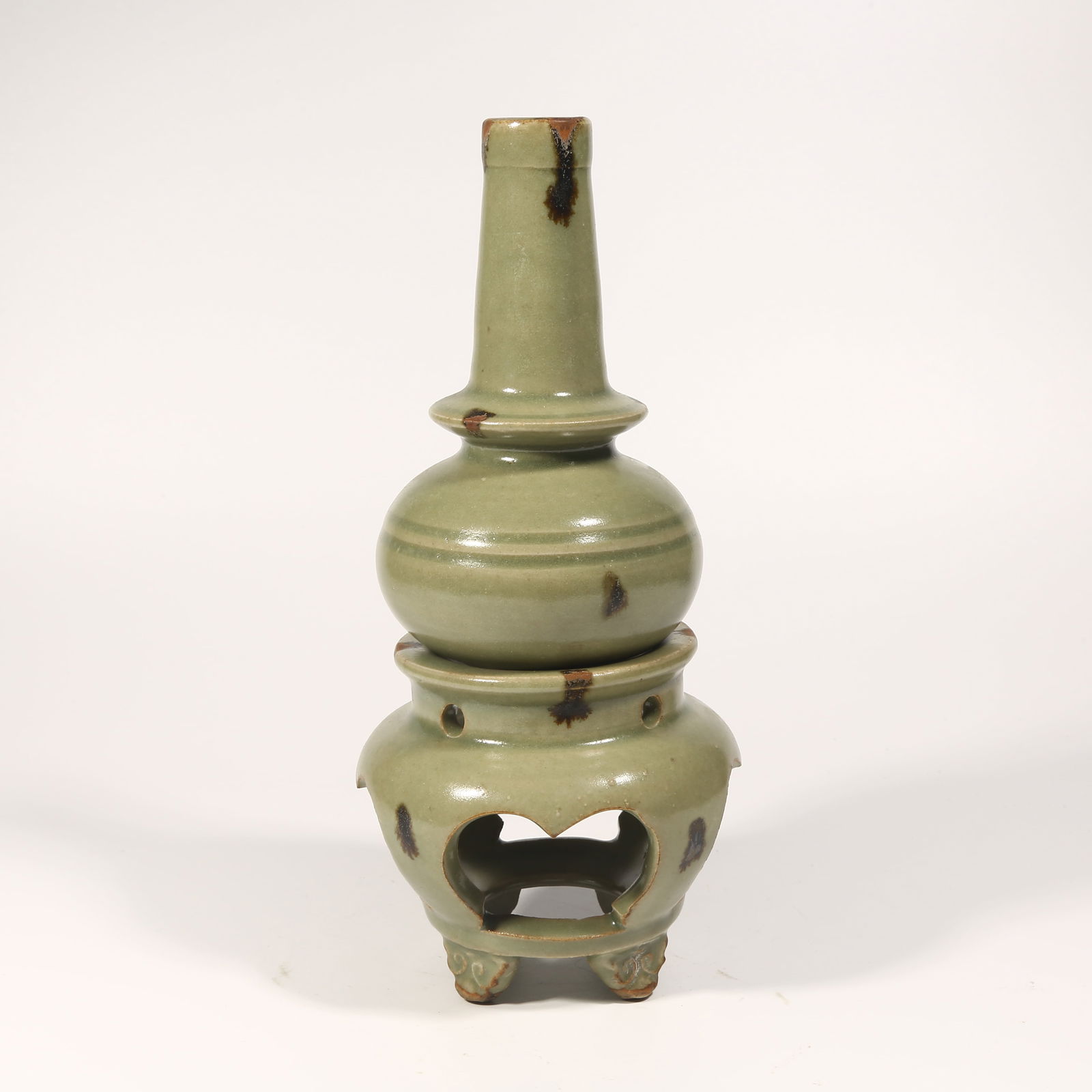 A LONGQUAN KILN NECTAR BOTTLE: Longquan Kiln Nectar Bottle