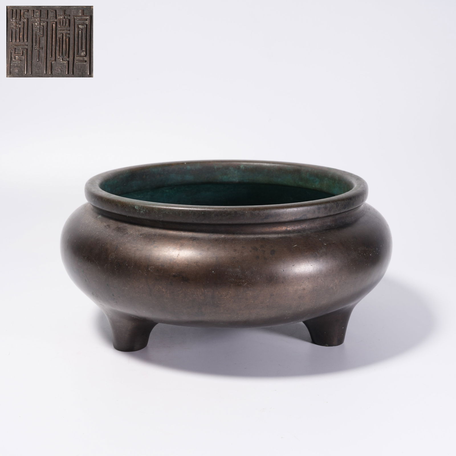 A BRONZE GE-FORM CENSER (1 of 8)