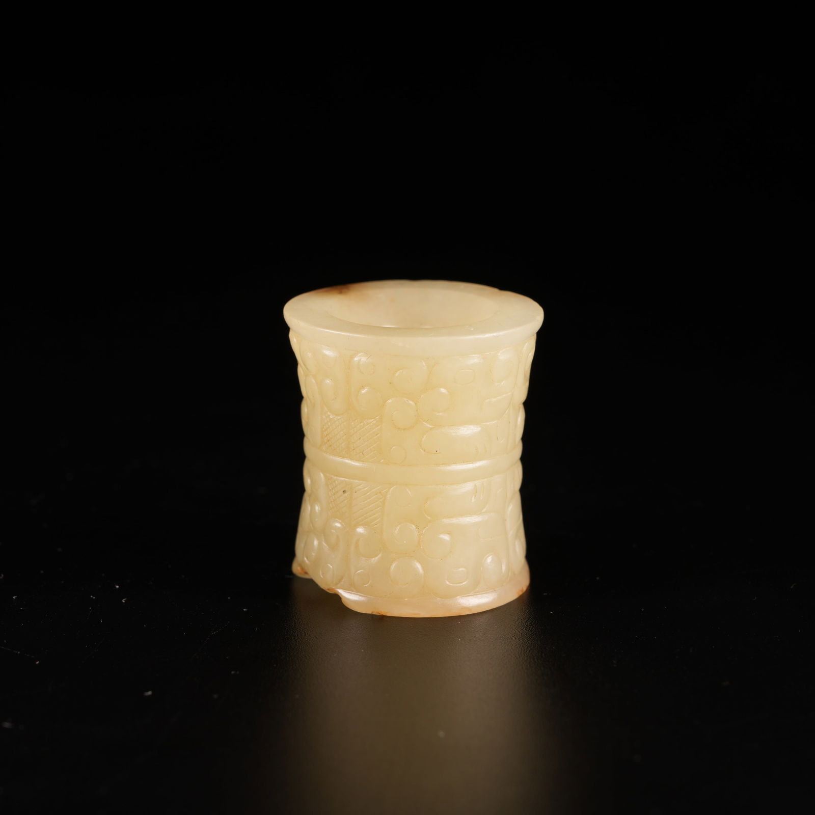 A LIANZHI IN ARCHAIC JADE: Lianzhi in Archaic Jade