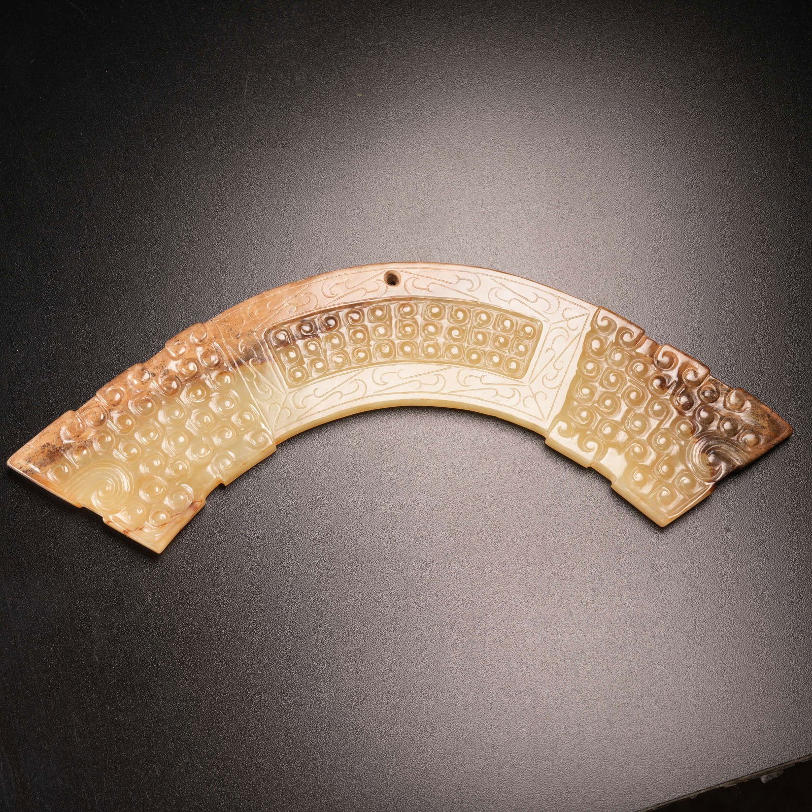 A HENG IN ARCHAIC JADE: Heng in Archaic Jade