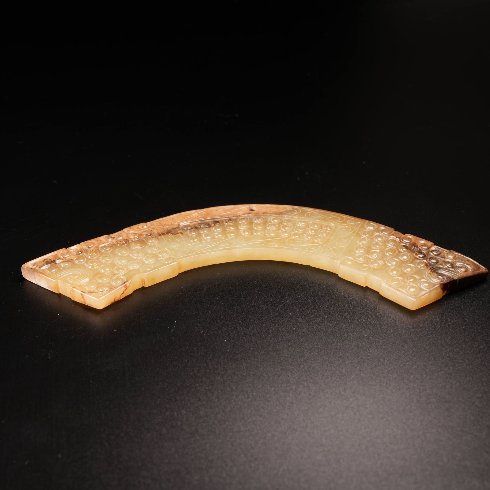 A HENG IN ARCHAIC JADE - 4