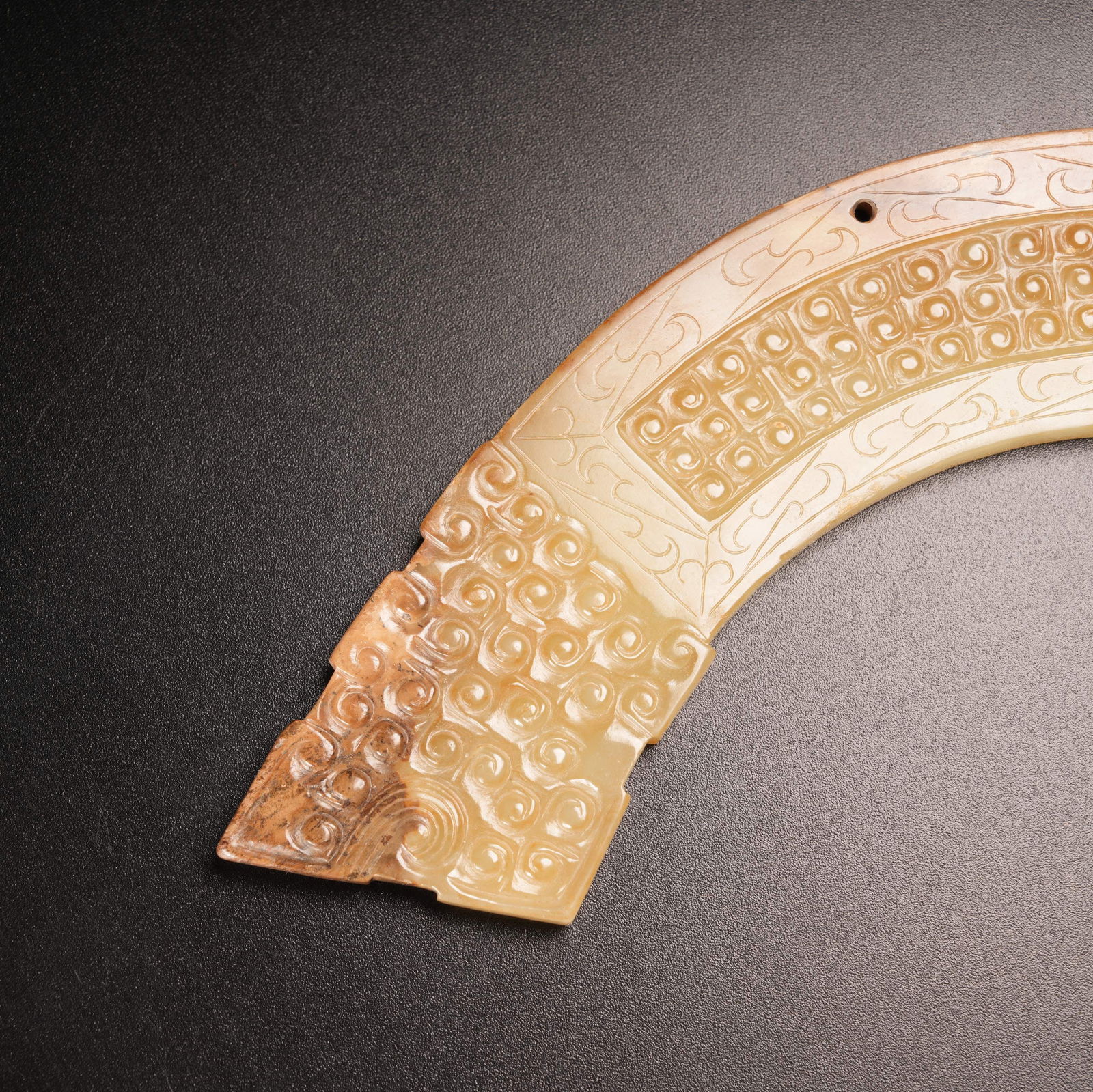 A HENG IN ARCHAIC JADE - 8