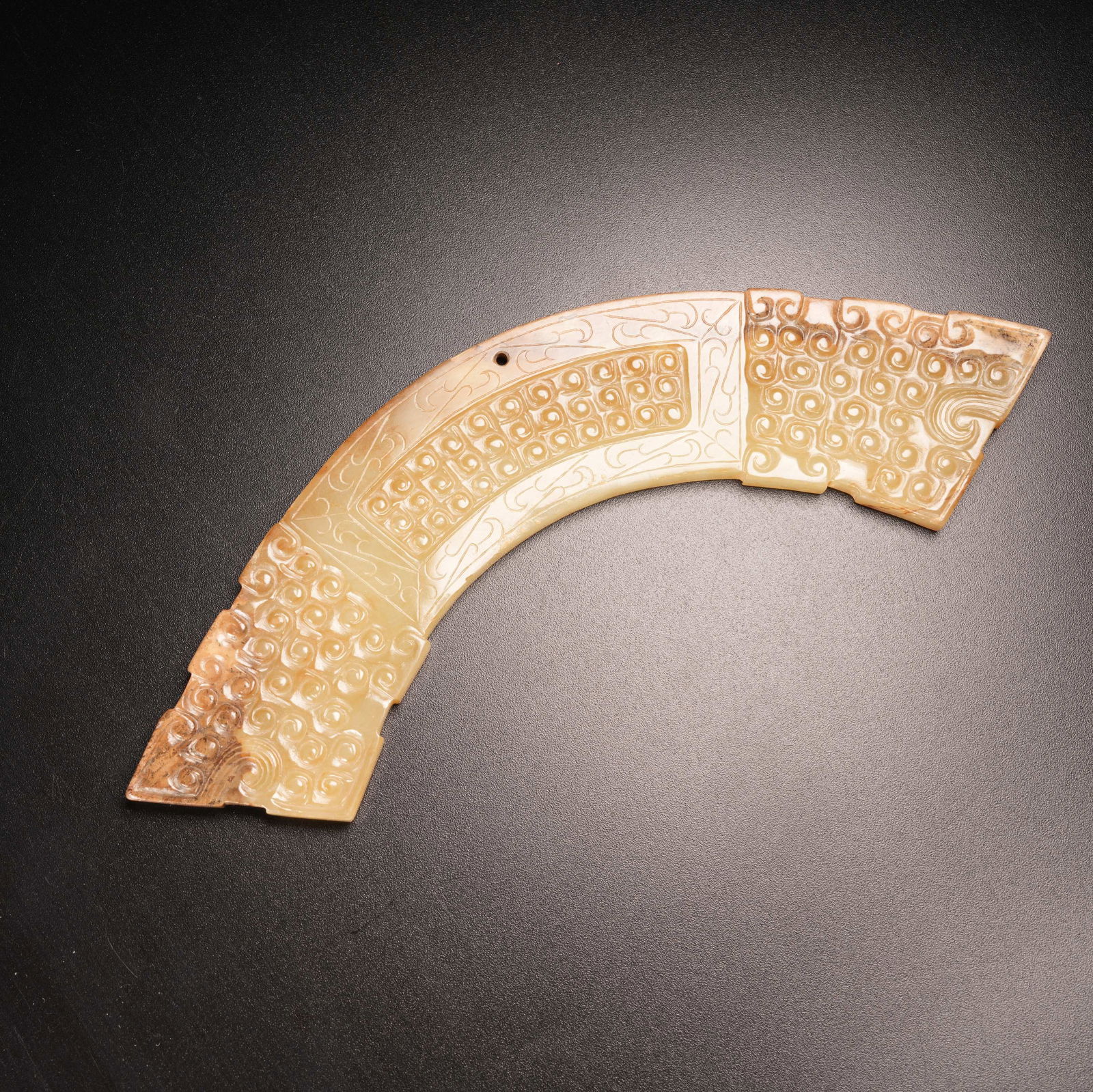 A HENG IN ARCHAIC JADE - 9