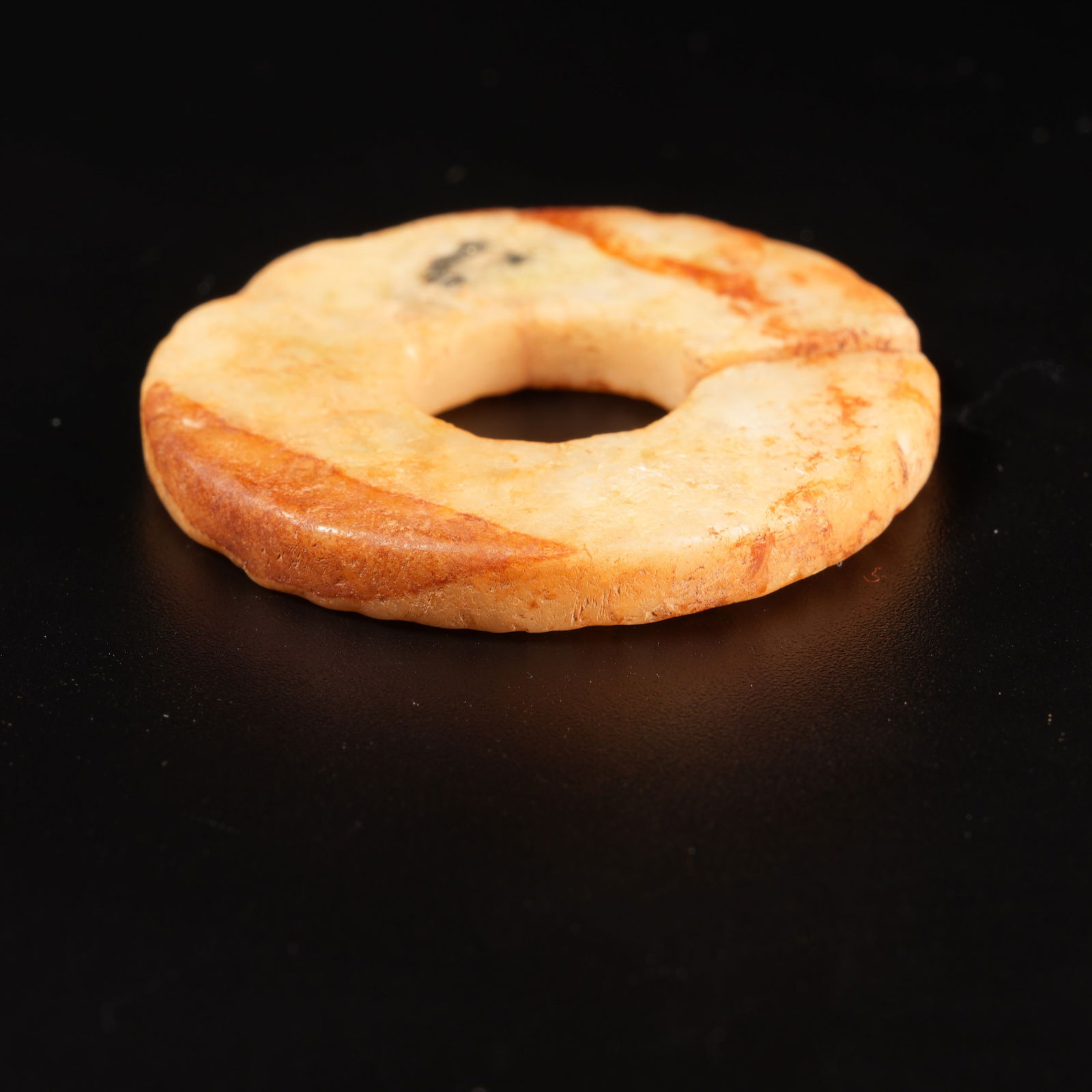 A ARCHAIC JADE RING - 10