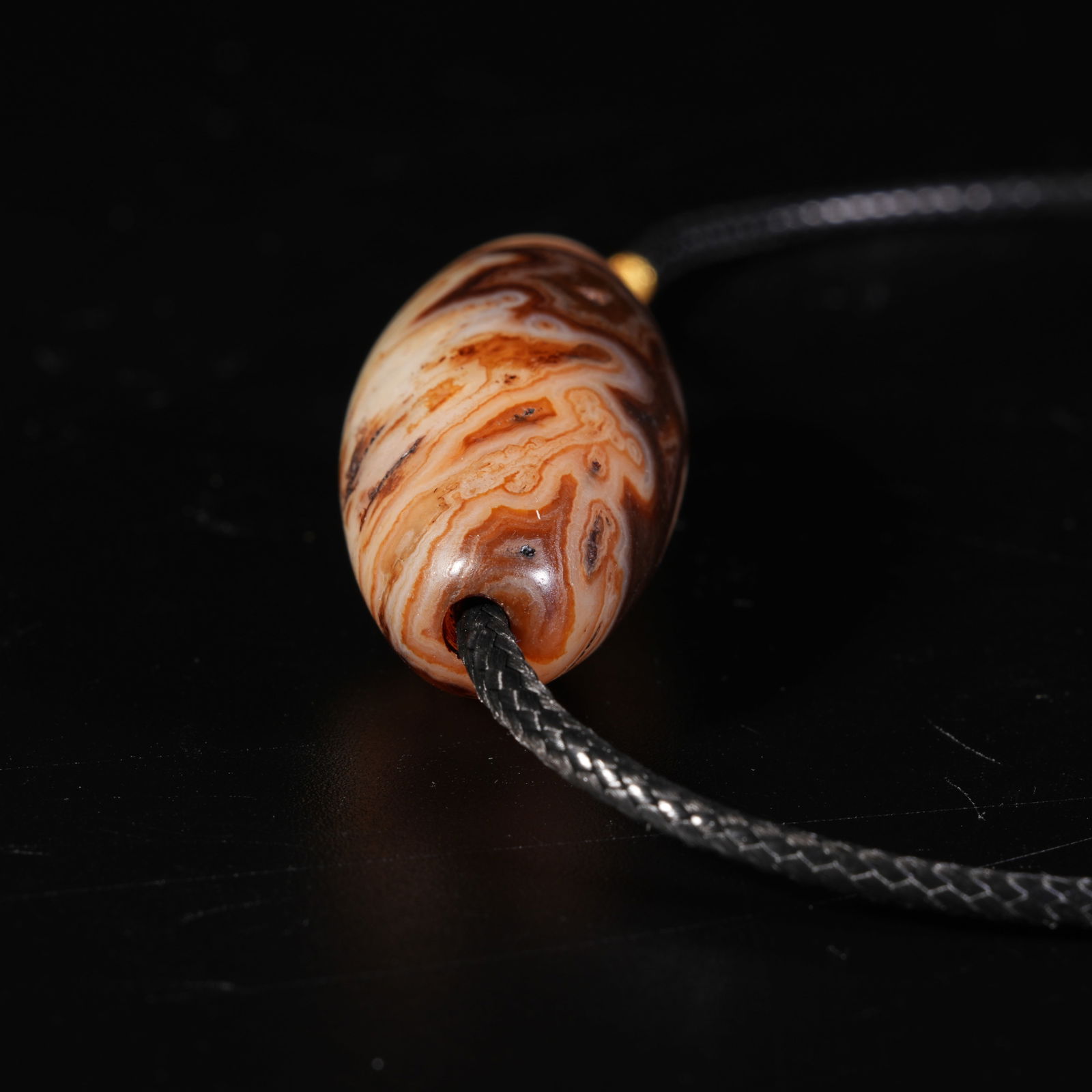 A AGATE PENDANT - 10