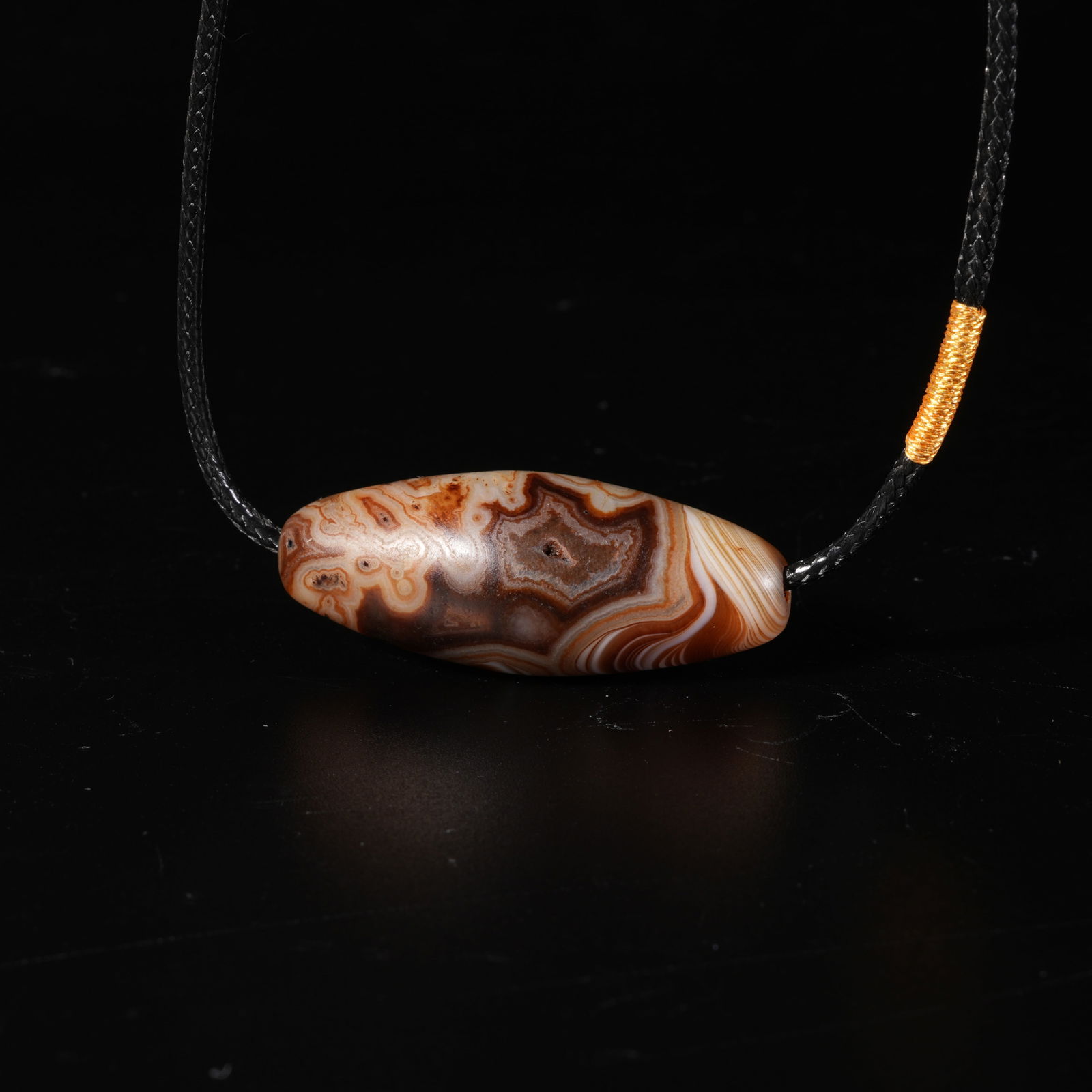 A AGATE PENDANT: Agate Pendant