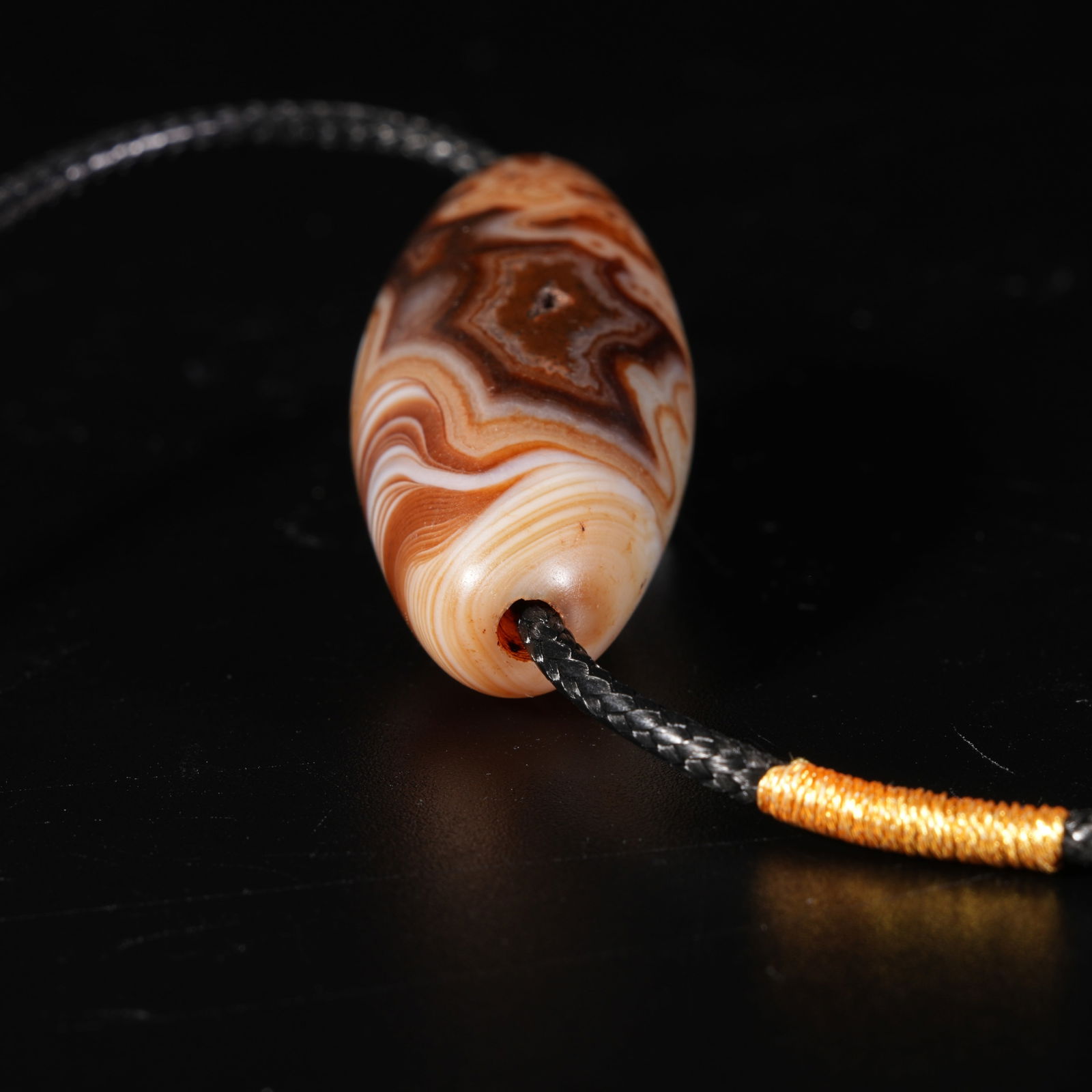 A AGATE PENDANT - 9