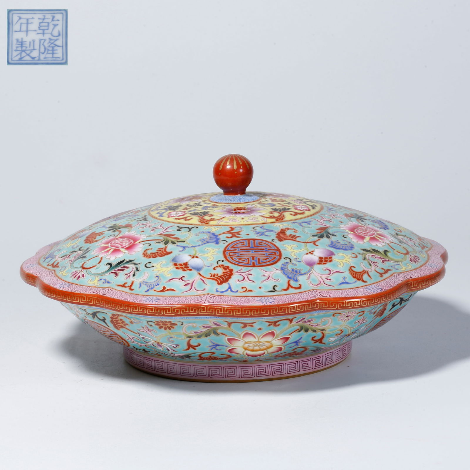 A FALANGCAI LIDDED JAR WITH ENTWINED FLORAL SCROLL DESIGN: Falangcai lidded jar with entwined floral scroll design