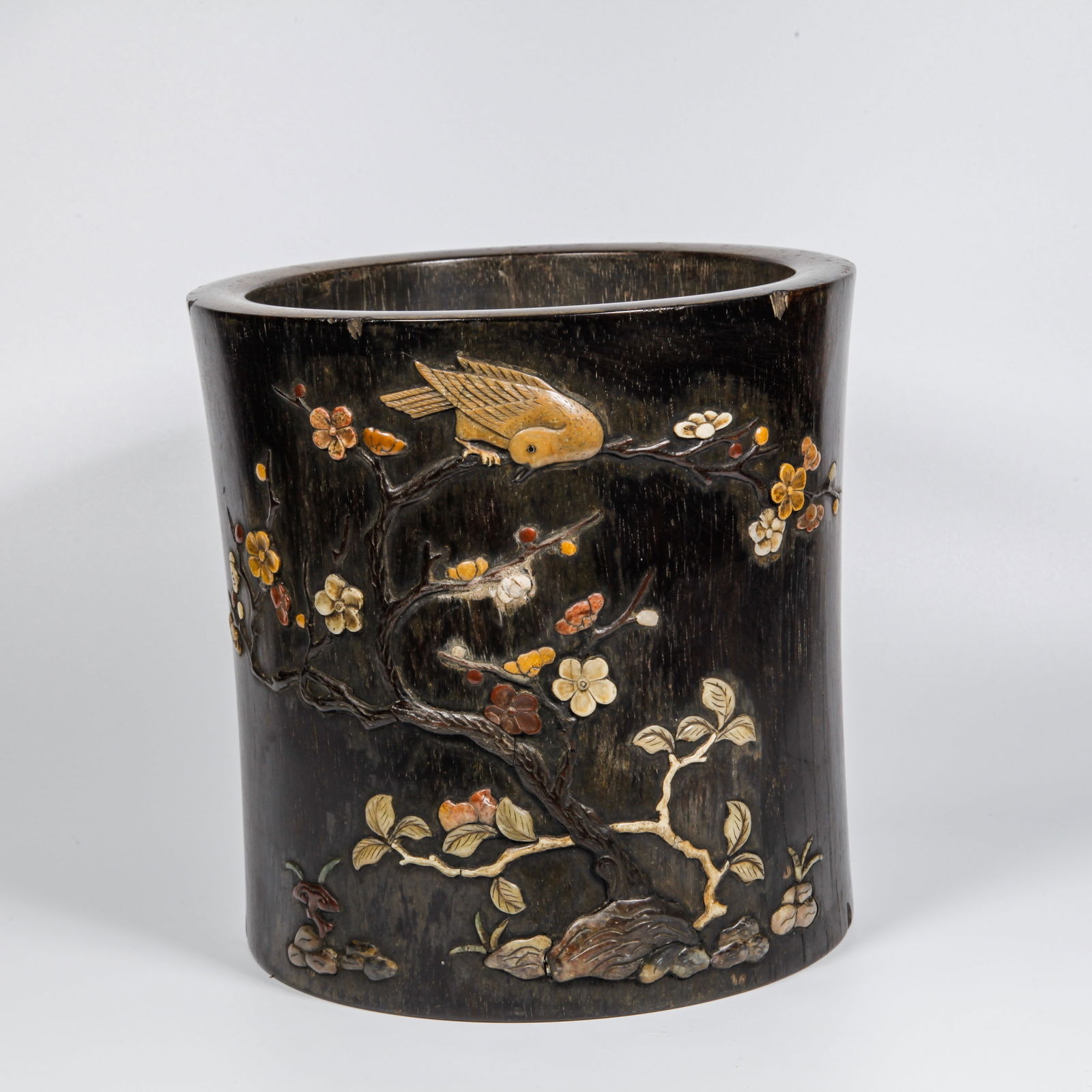 A ZITAN WOOD CARVED INLAID PRECIOUS STONE FLOWER AND BIRD PATTERN BRUSH HOLDER: Zitan Wood Carved Inlaid Precious Stone Flower and Bird Pattern Brush Holder