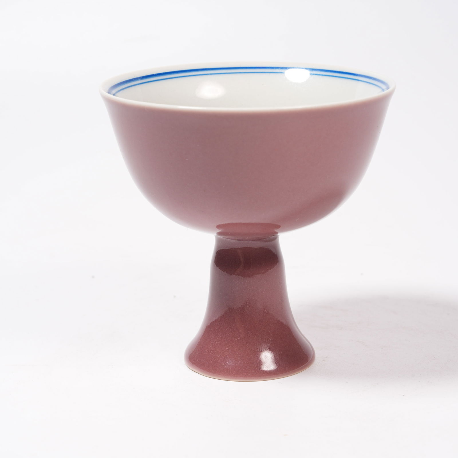 A PEACHBLOOM-GLAZED STEM CUP - 3