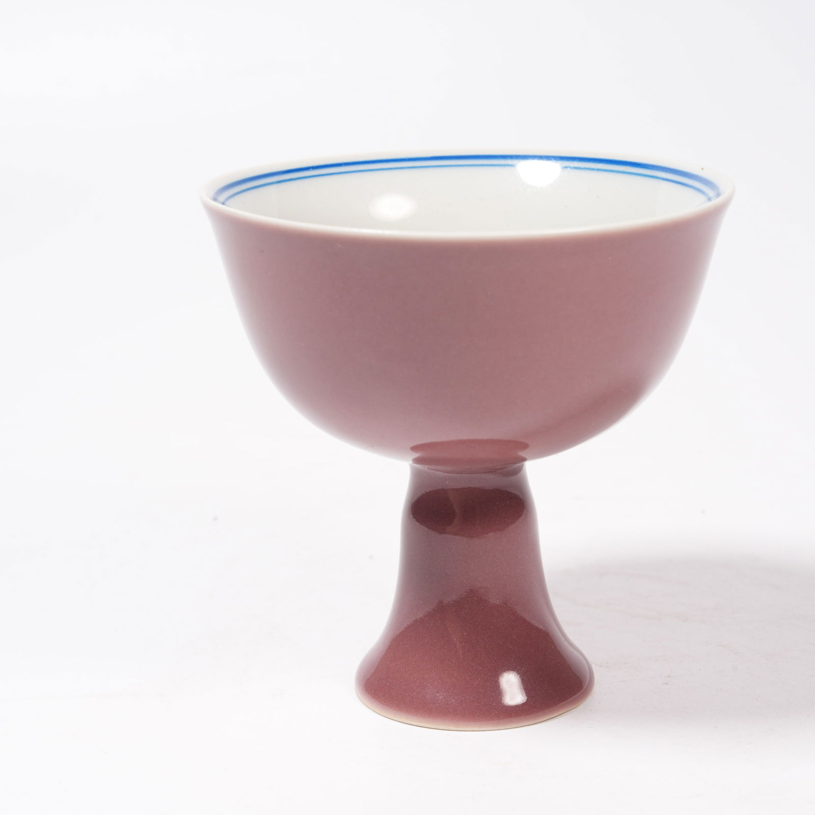 A PEACHBLOOM-GLAZED STEM CUP - 4