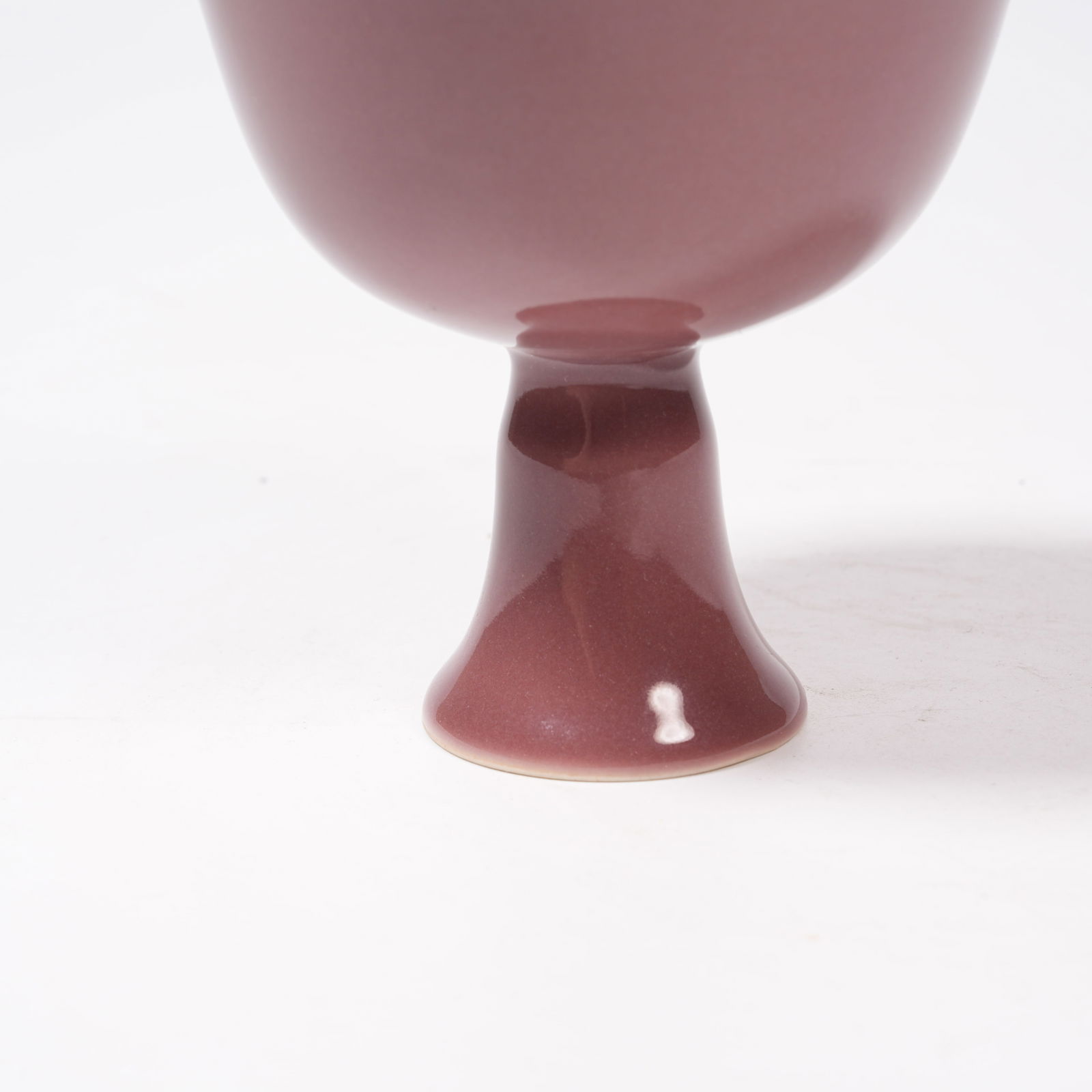 A PEACHBLOOM-GLAZED STEM CUP - 6