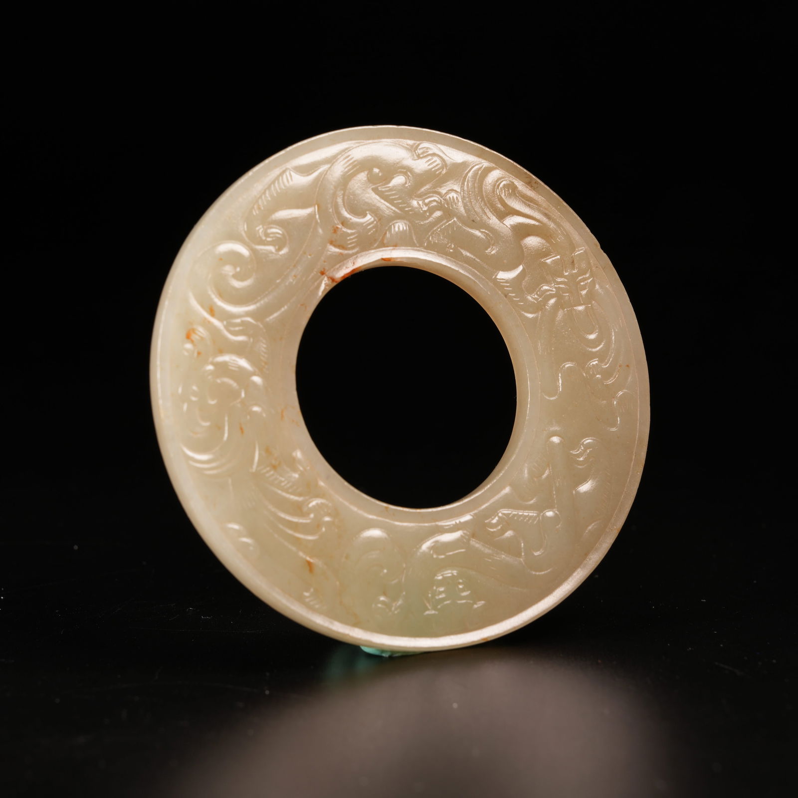 A CHI-DRAGON MOTIF PENDANT IN ARCHAIC JADE (1 of 8)