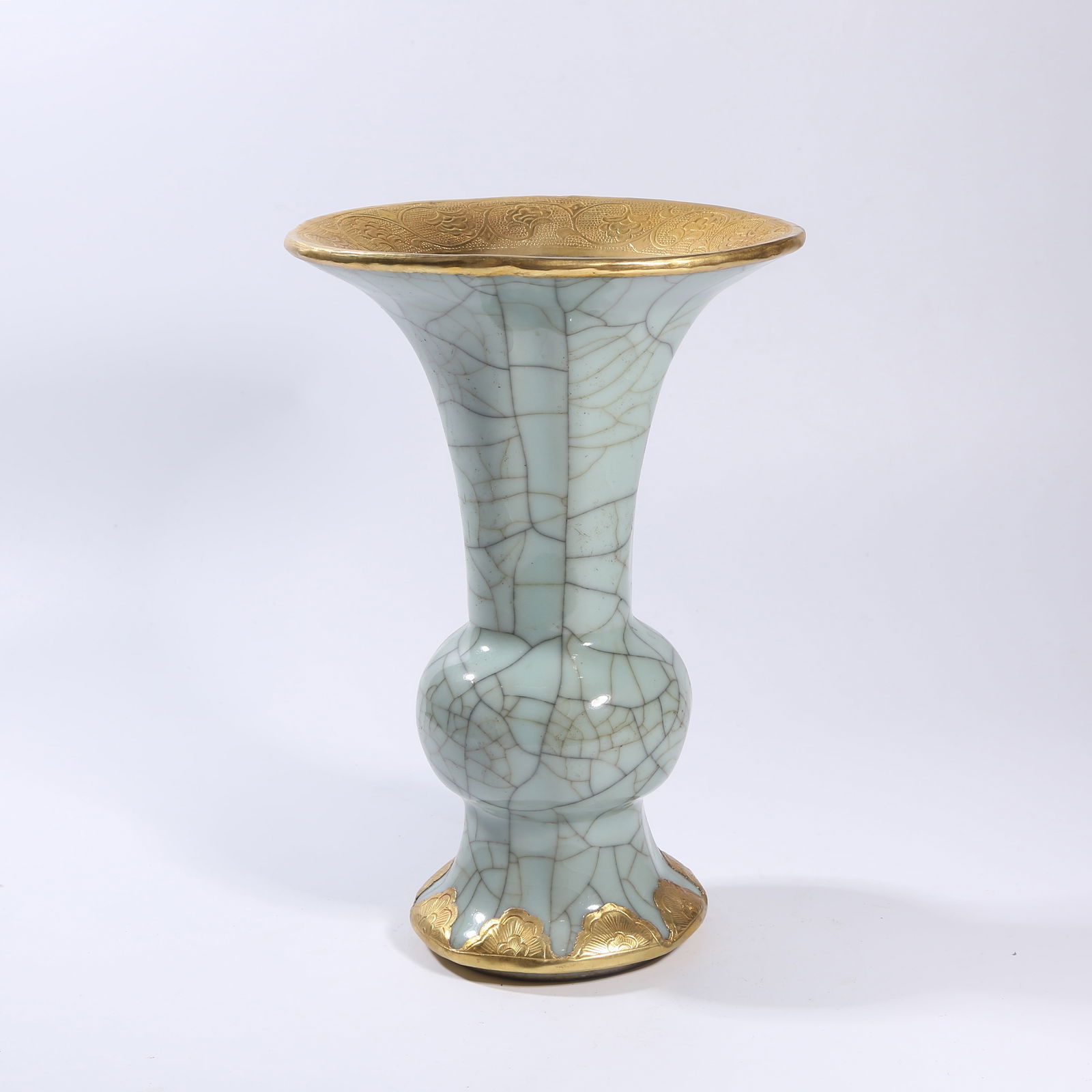 A OFFICIAL KILN GILT HU VESSEL: Official kiln gilt hu vessel
