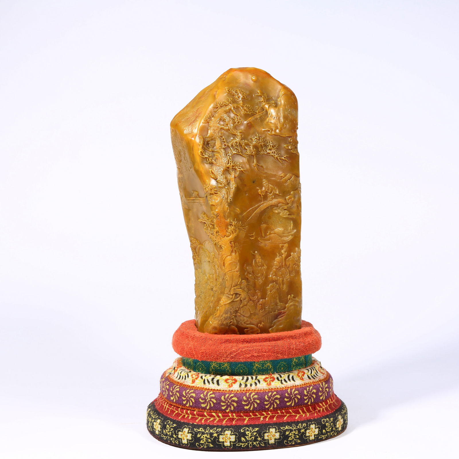 A SHOUSHAN TIANHUANG STONE SEAL WITH HIGH-RANKING SCHOLAR DESIGN: Shoushan Tianhuang stone seal with high-ranking scholar design