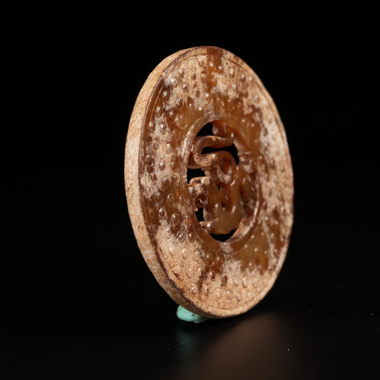 A DRAGON-PATTERN BI DISK IN ARCHAIC JADE - 4