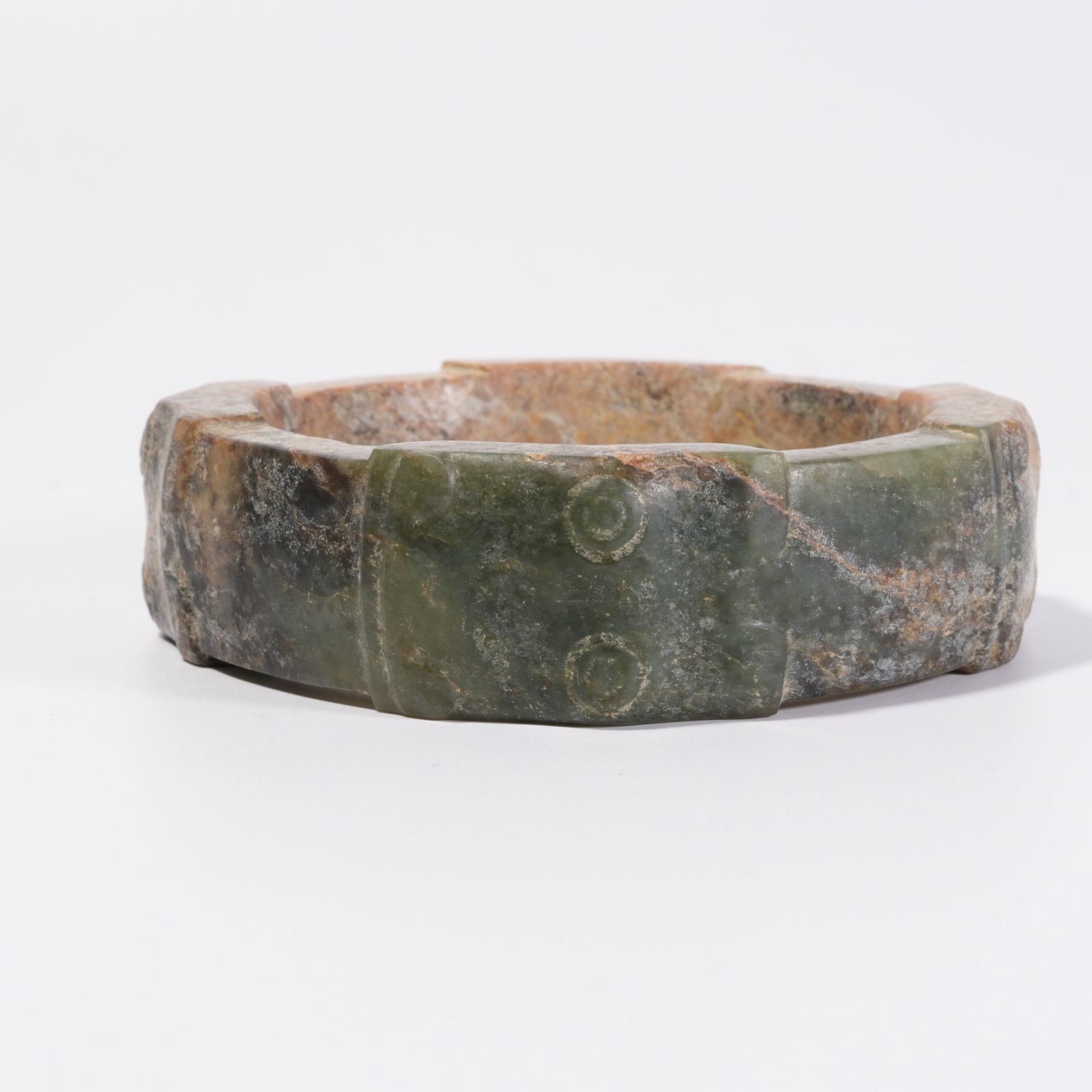 A ANCIENT JADE BANGLE - 2