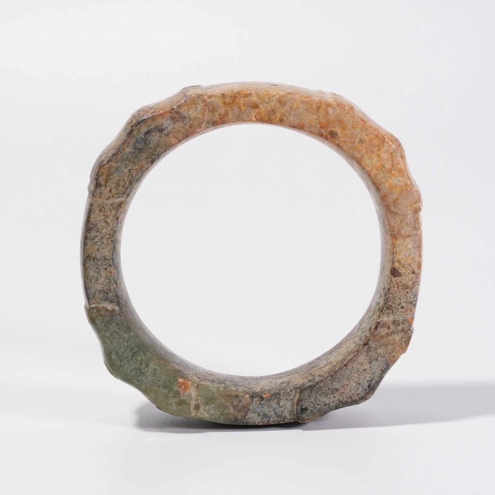 A ANCIENT JADE BANGLE - 9