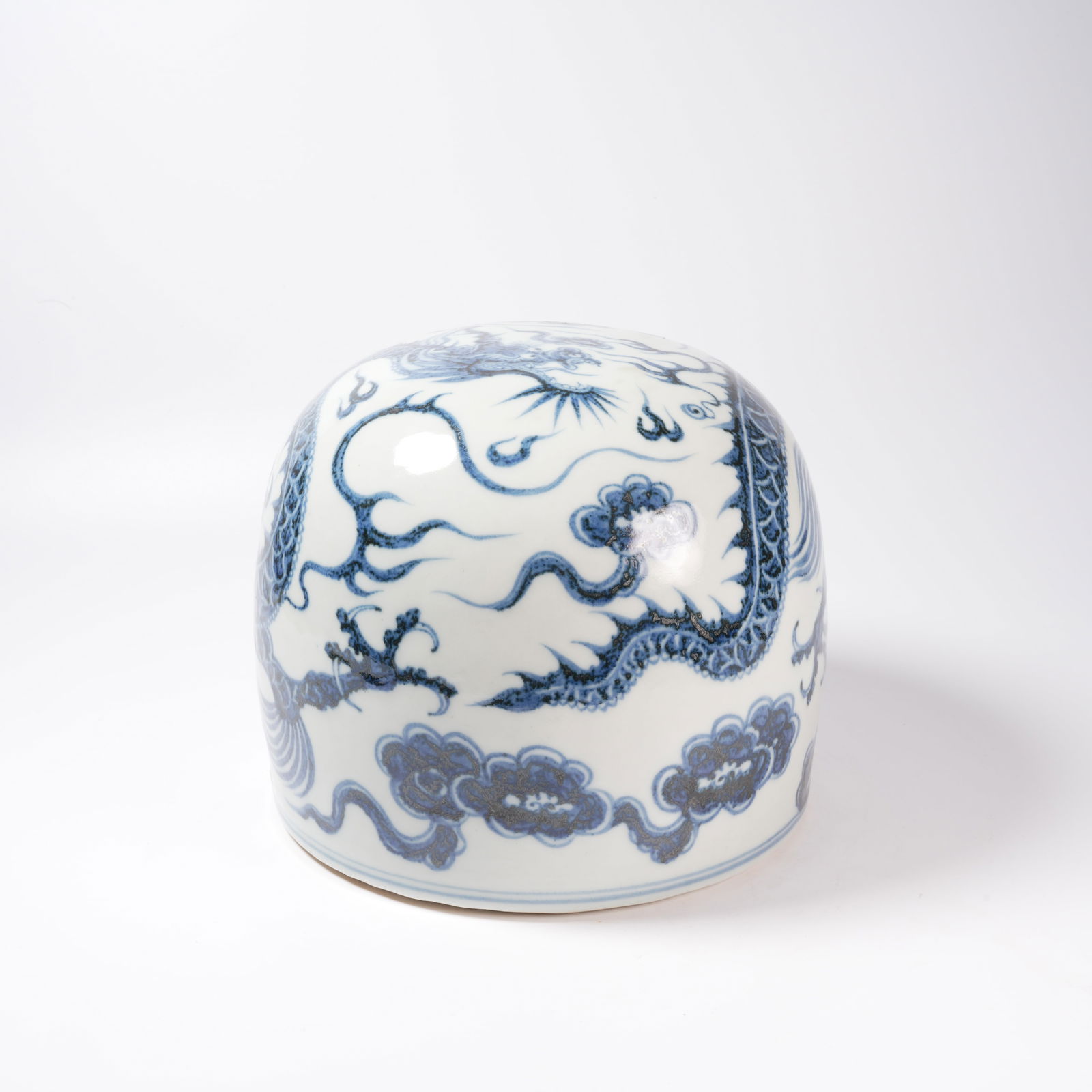 A BLUE-AND-WHITE CLOUD-AND-DRAGON PATTERN MONGOLIAN YURT-SHAPED VESSEL: Blue-and-White Cloud-and-Dragon Pattern Mongolian Yurt-Shaped Vessel