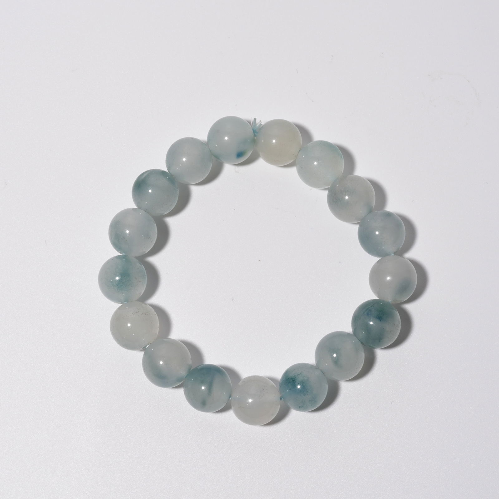A AGATE BEAD BRACELET (1 of 9)