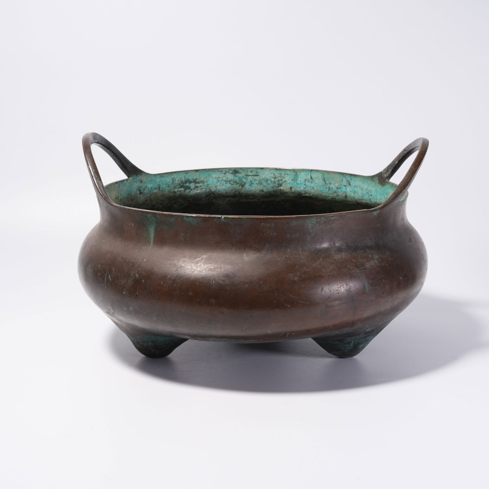 A BRONZE TRIPOD CENSER WITH DOUBLE BRIDGE HANDLES (1 of 8)