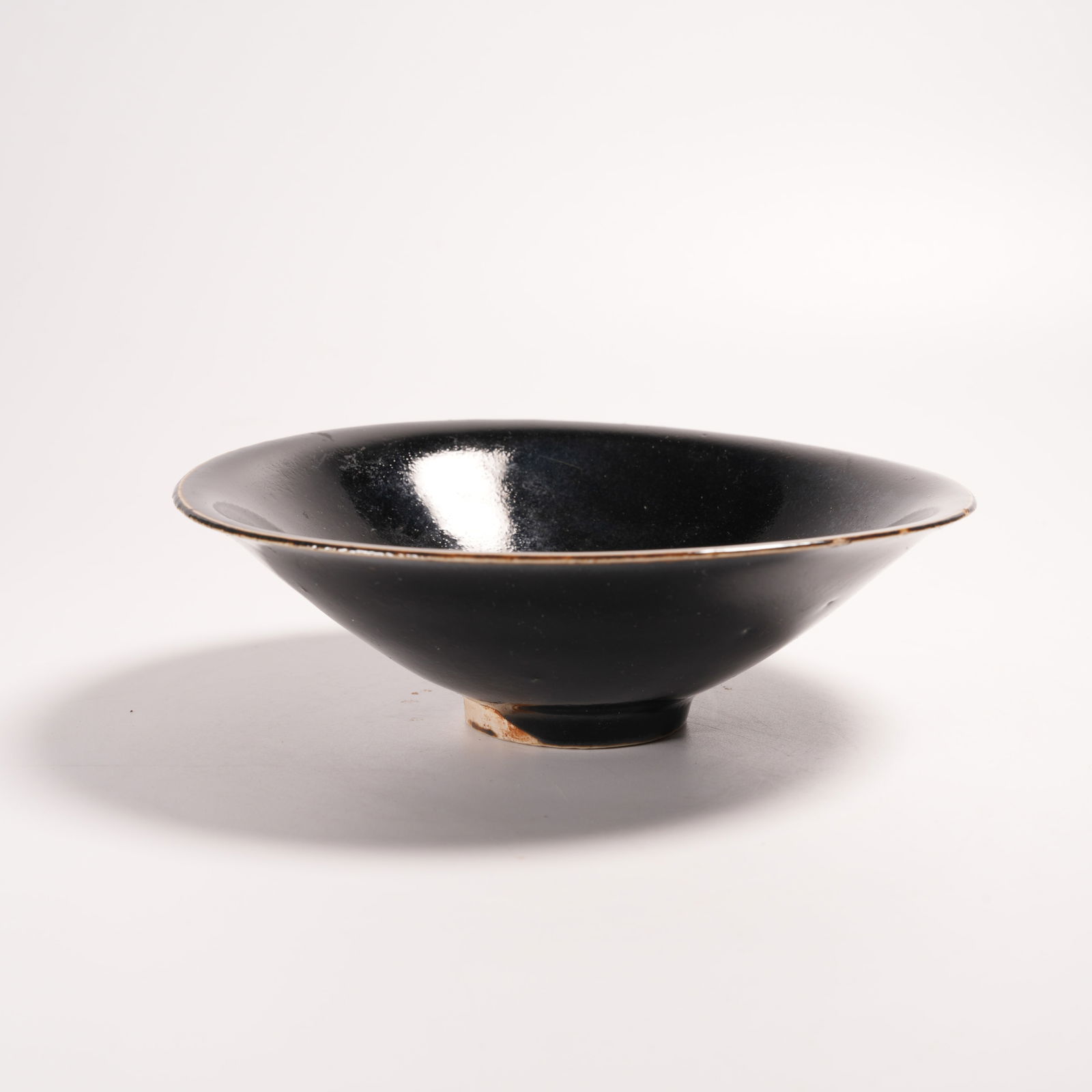 A BLACK-GLAZED DOULI CUP (1 of 8)