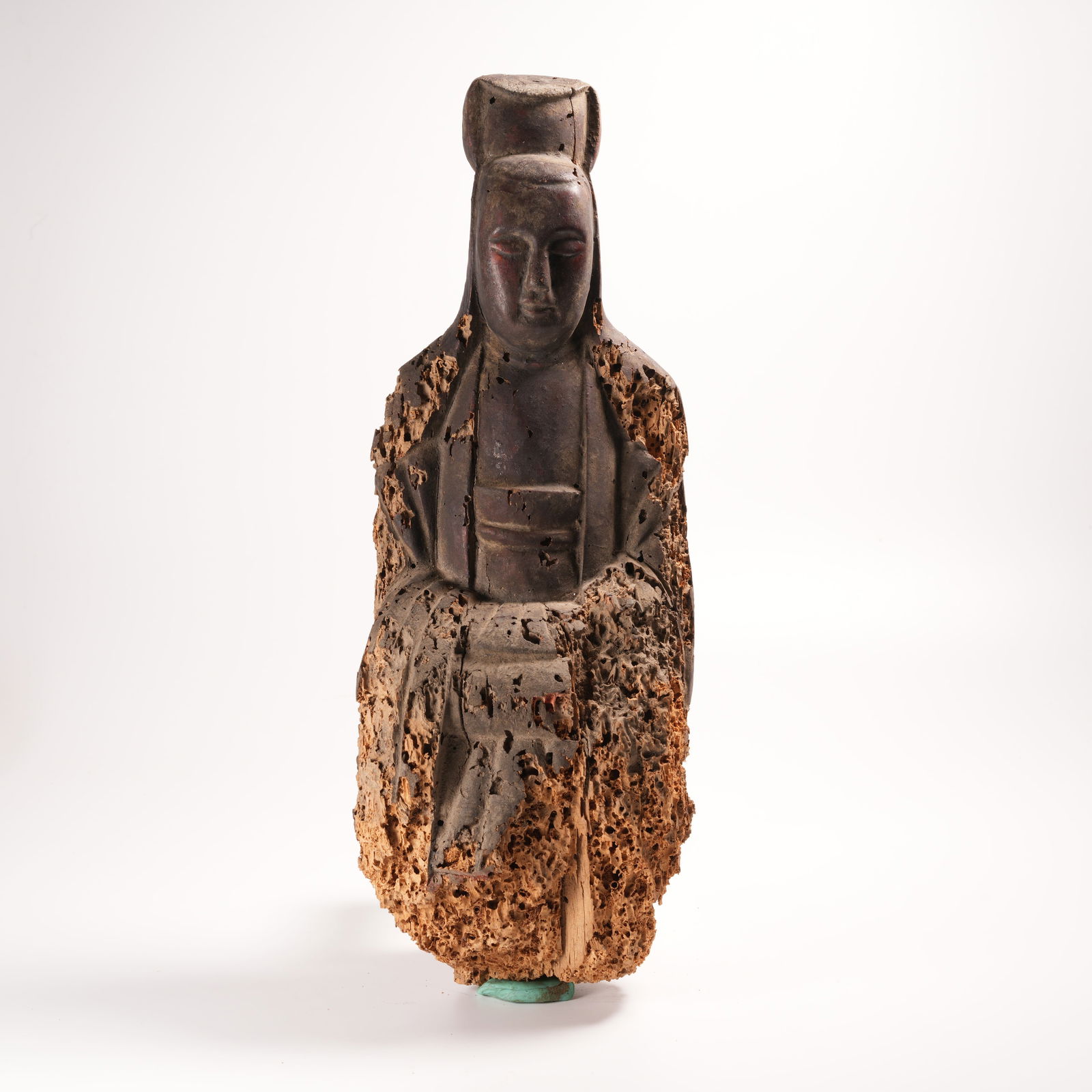 A GUANYIN STATUE IN LACQUER: Guanyin Statue in Lacquer