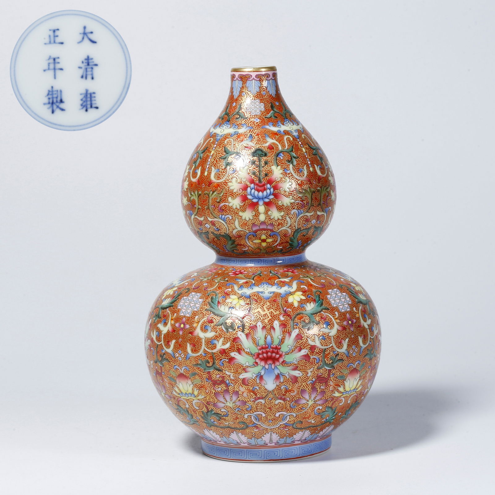 A FAMILLE-ROSE GOURD VASE WITH ENTWINED FLORAL SCROLL DESIGN (1 of 9)