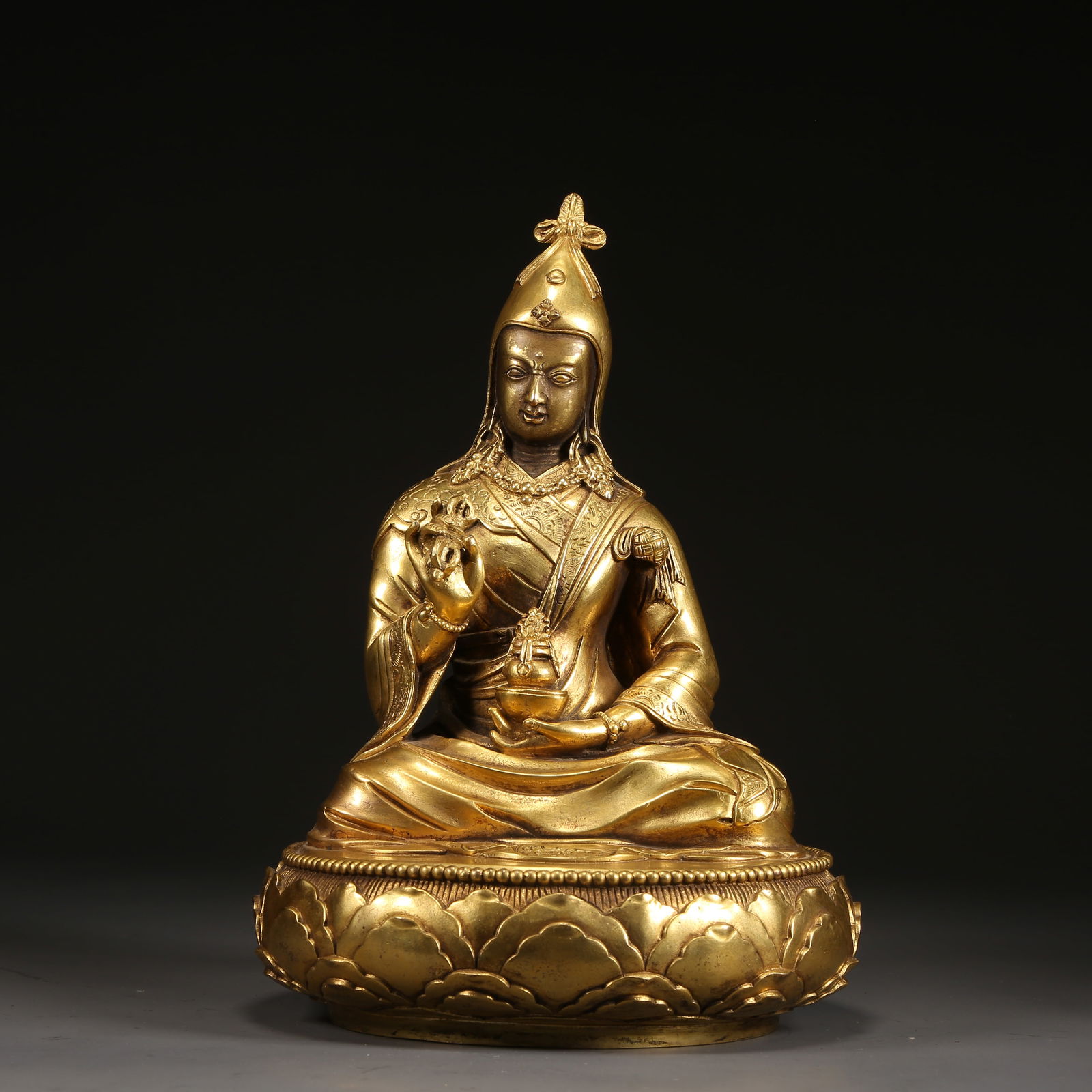 A GILT BRONZE GURU PADMASAMBHAVA STATUE: Gilt Bronze Guru Padmasambhava Statue