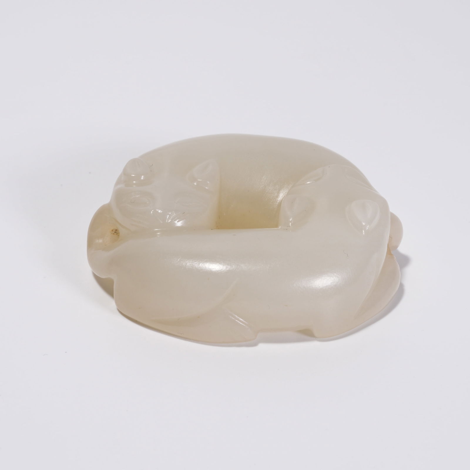 A HETIAN JADE DOUBLE CAT ORNAMENT: Hetian Jade Double Cat Ornament
