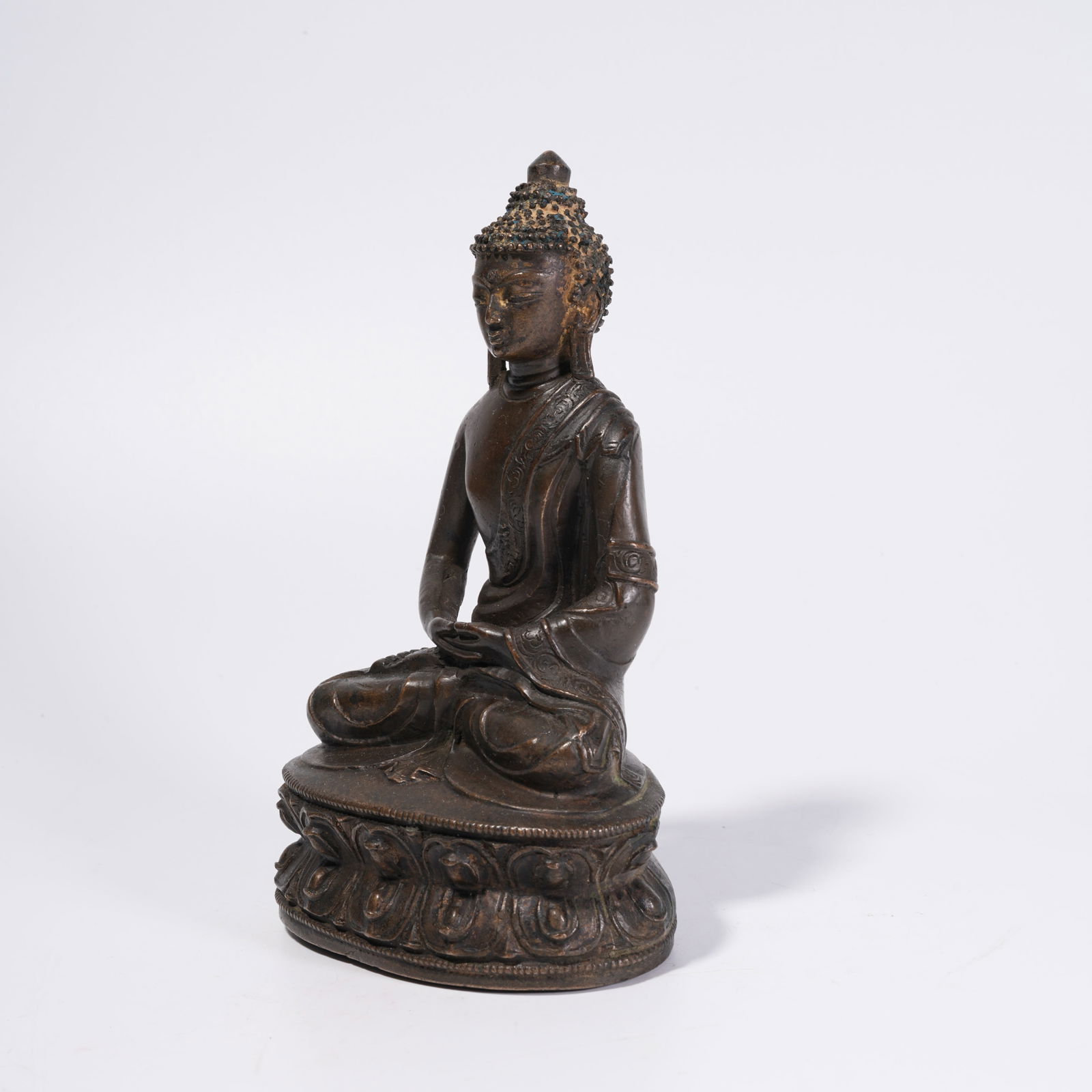 A BRONZE SHAKYAMUNI STATUE - 4
