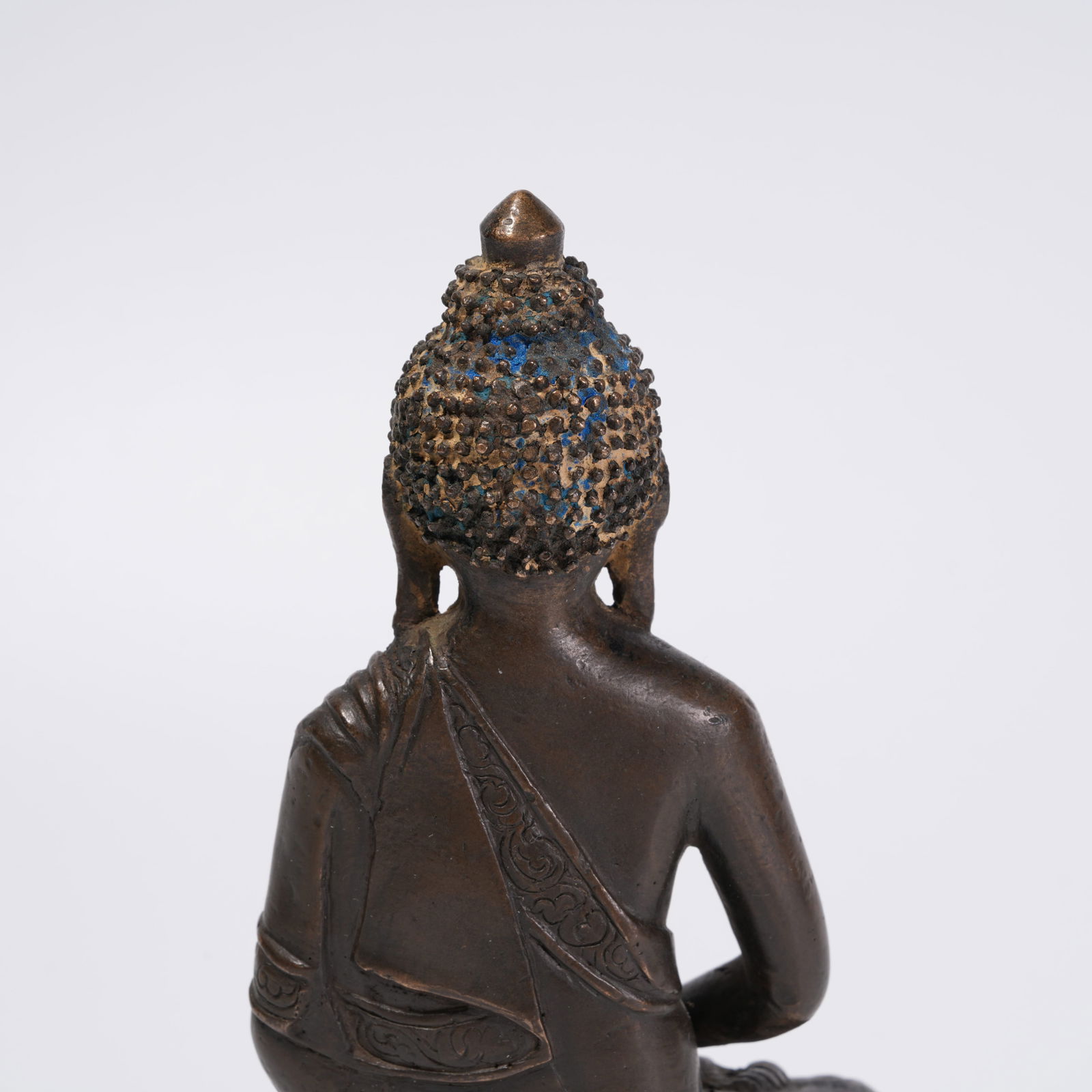 A BRONZE SHAKYAMUNI STATUE - 6