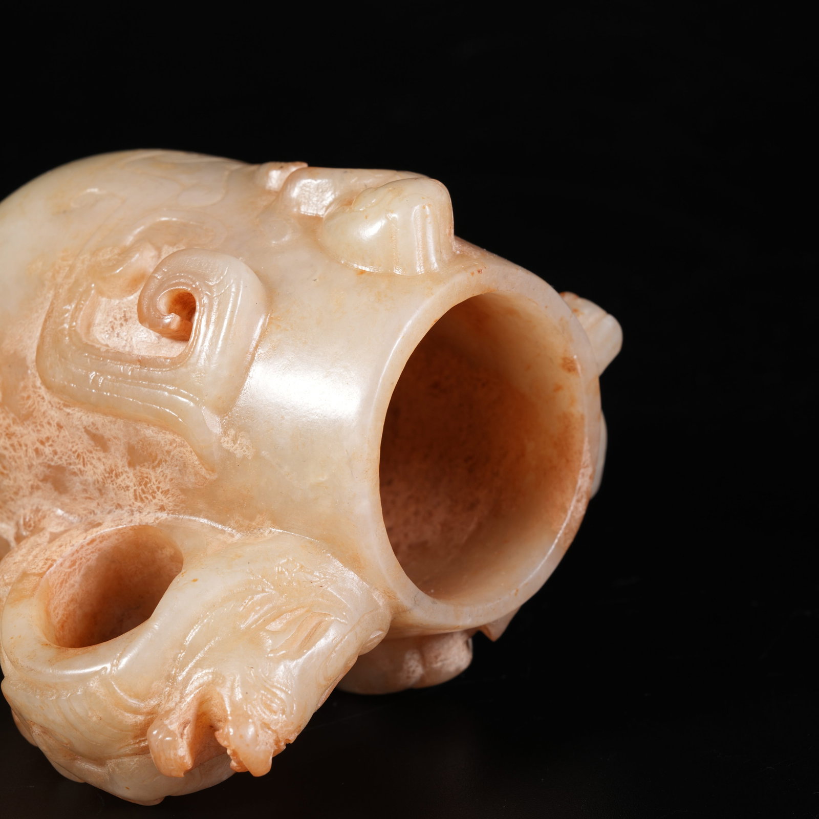 A HETIAN JADE DRAGON-PATTERN CUP - 8
