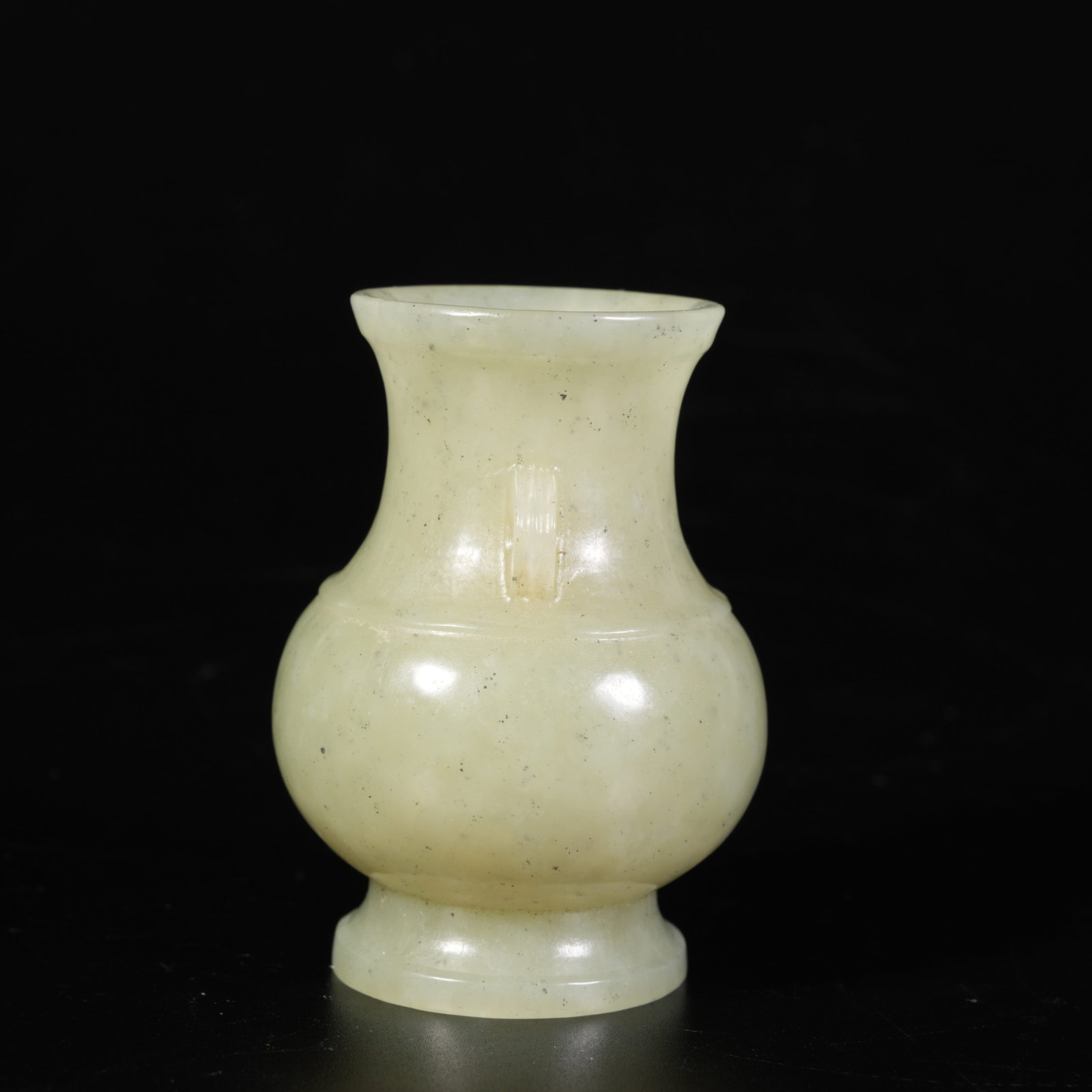 A HETIAN JADE DOUBLE-LOOP BOTTLE - 4