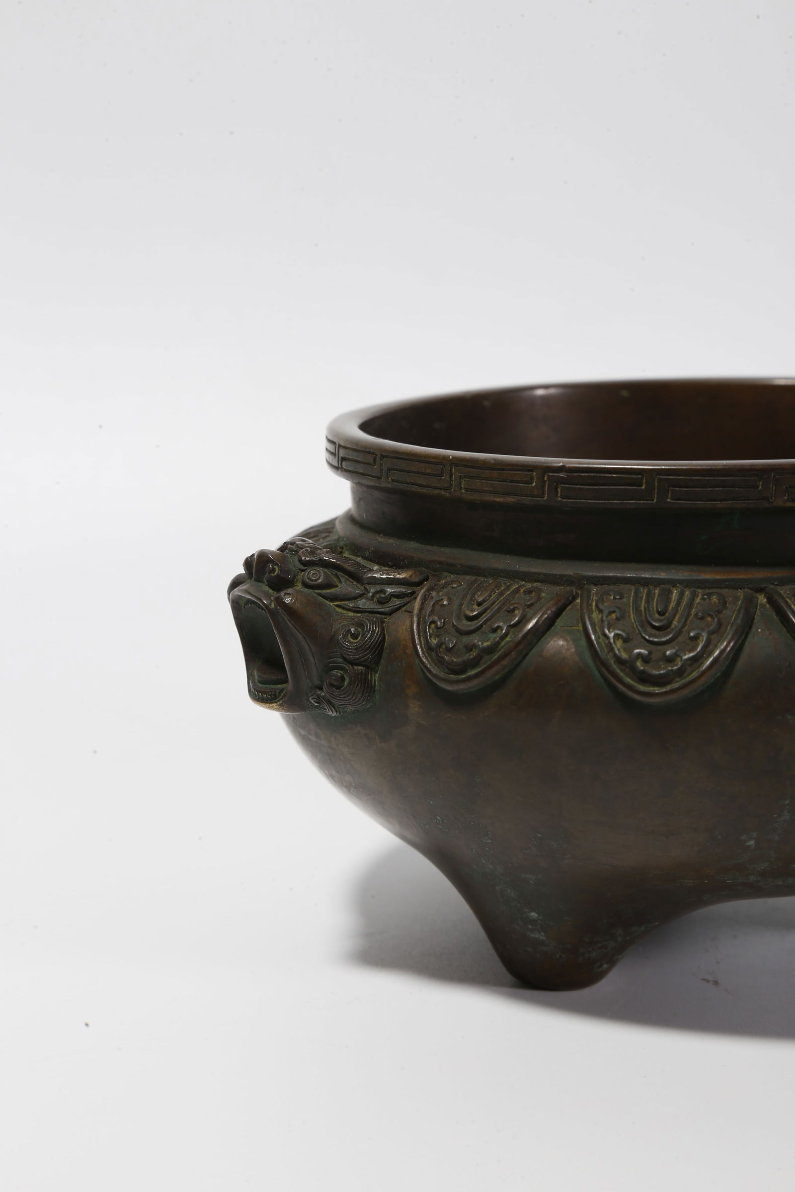 A BRONZE DOUBLE-BEAST-HANDLED INCENSE BURNER - 5