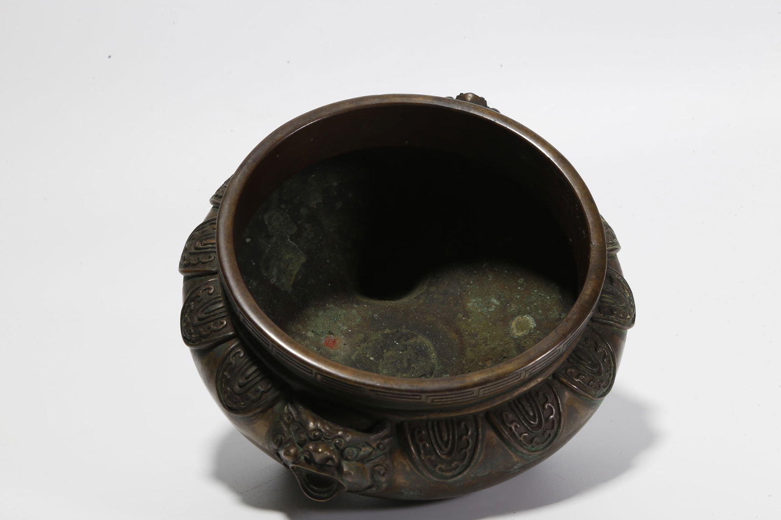 A BRONZE DOUBLE-BEAST-HANDLED INCENSE BURNER - 7
